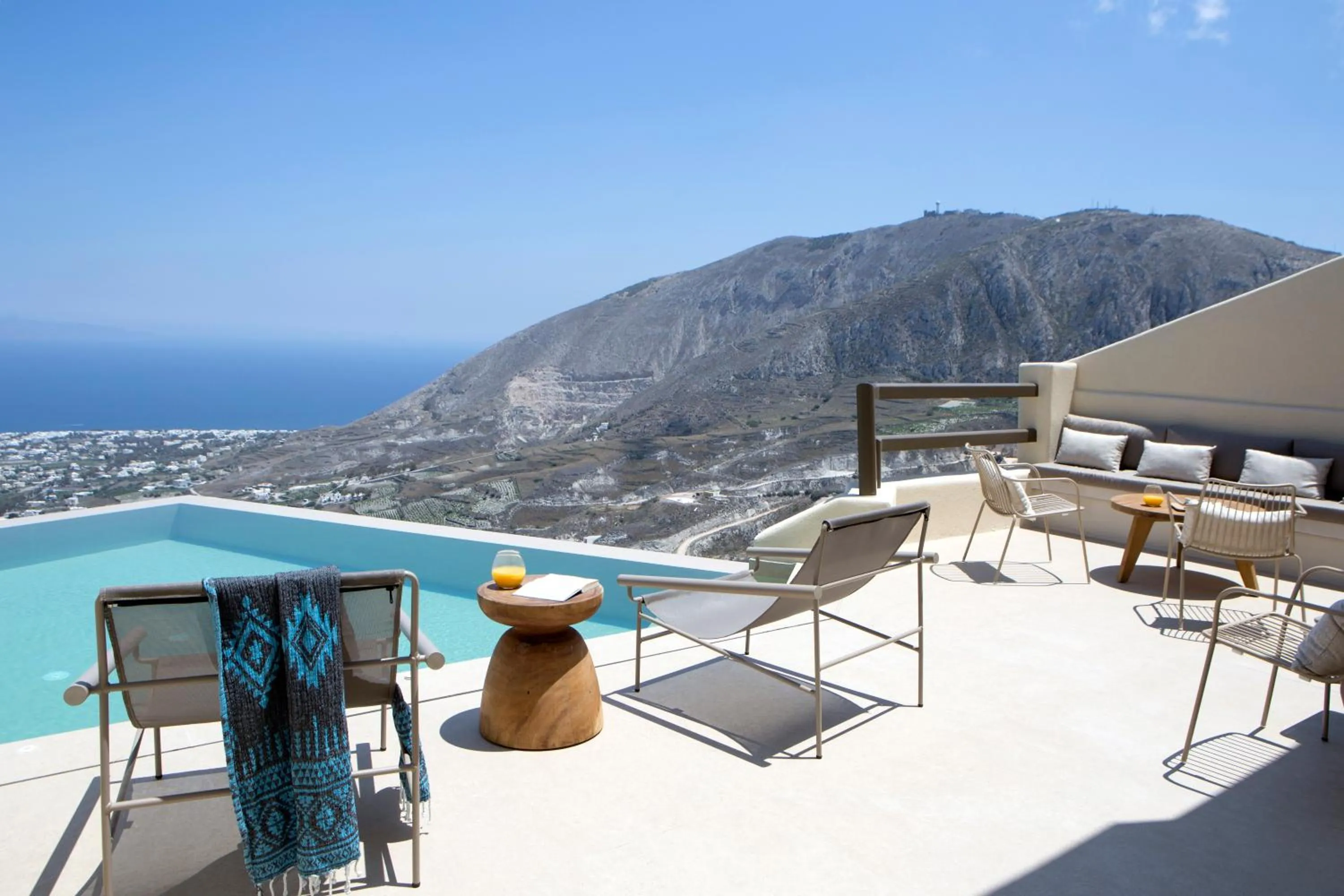 Balcony/Terrace in Elessa Hotel