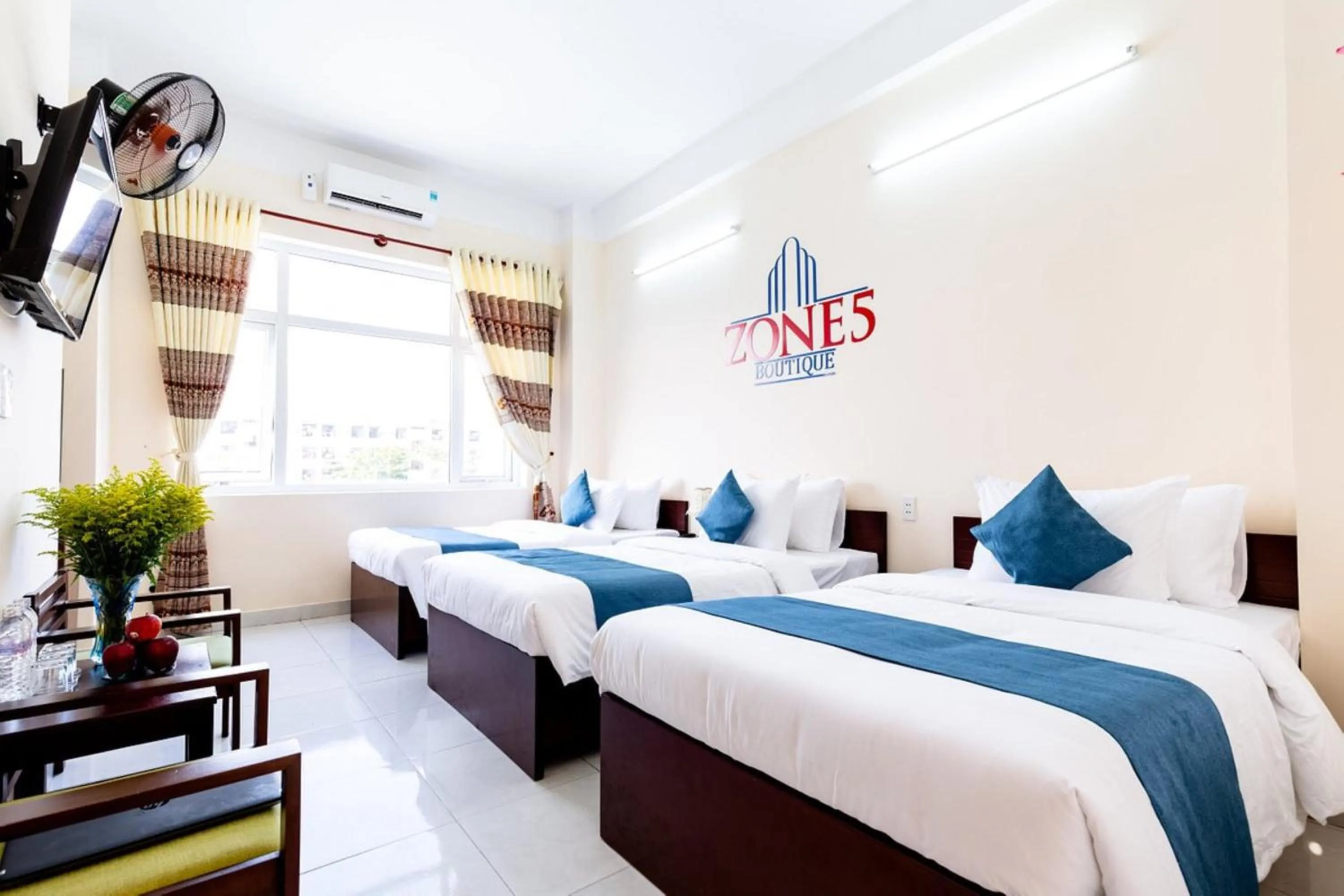 Bedroom, Bed in Zone 5 Boutique Hotel