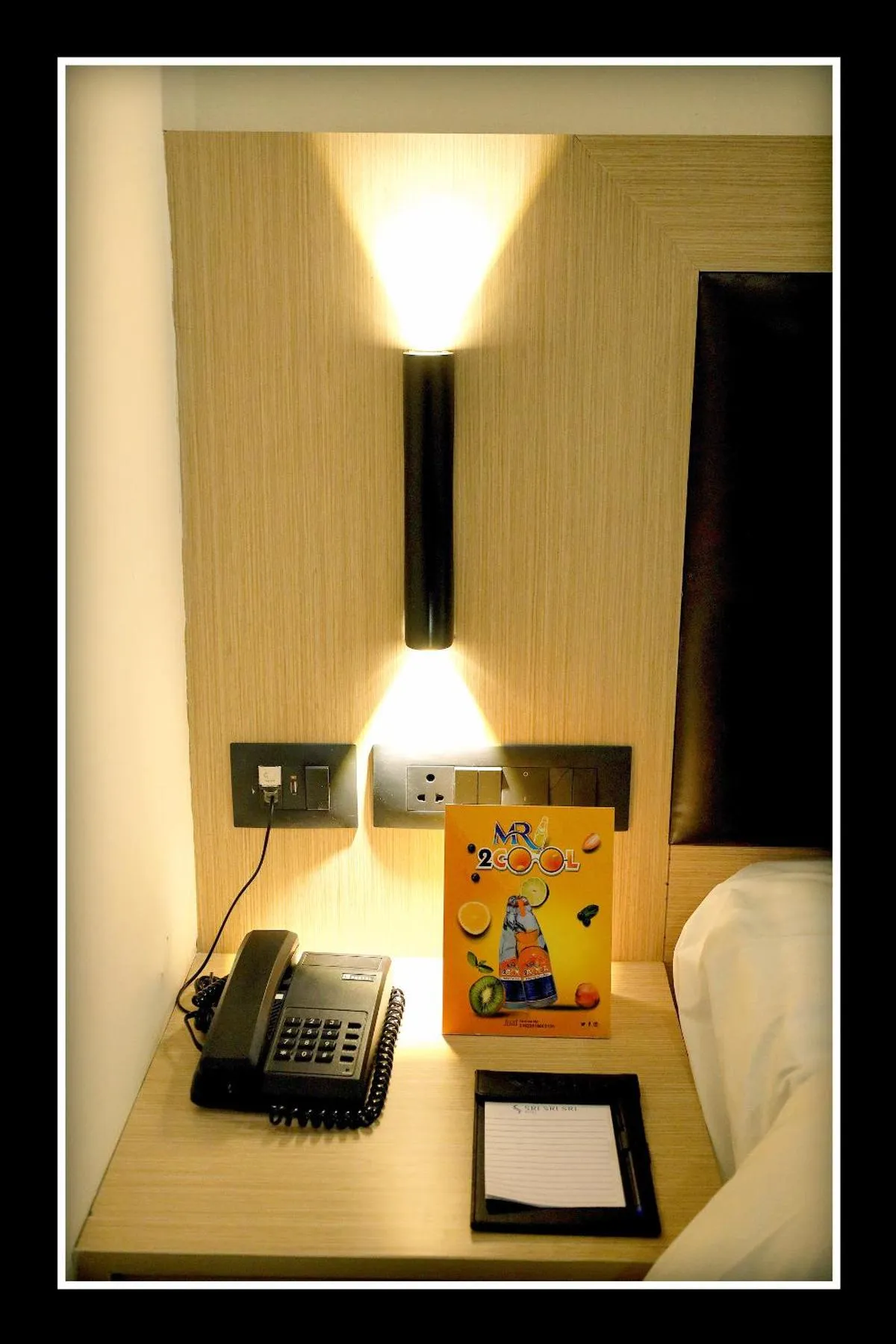 hair dresser, Bed in Sri Sri Sri Excellency