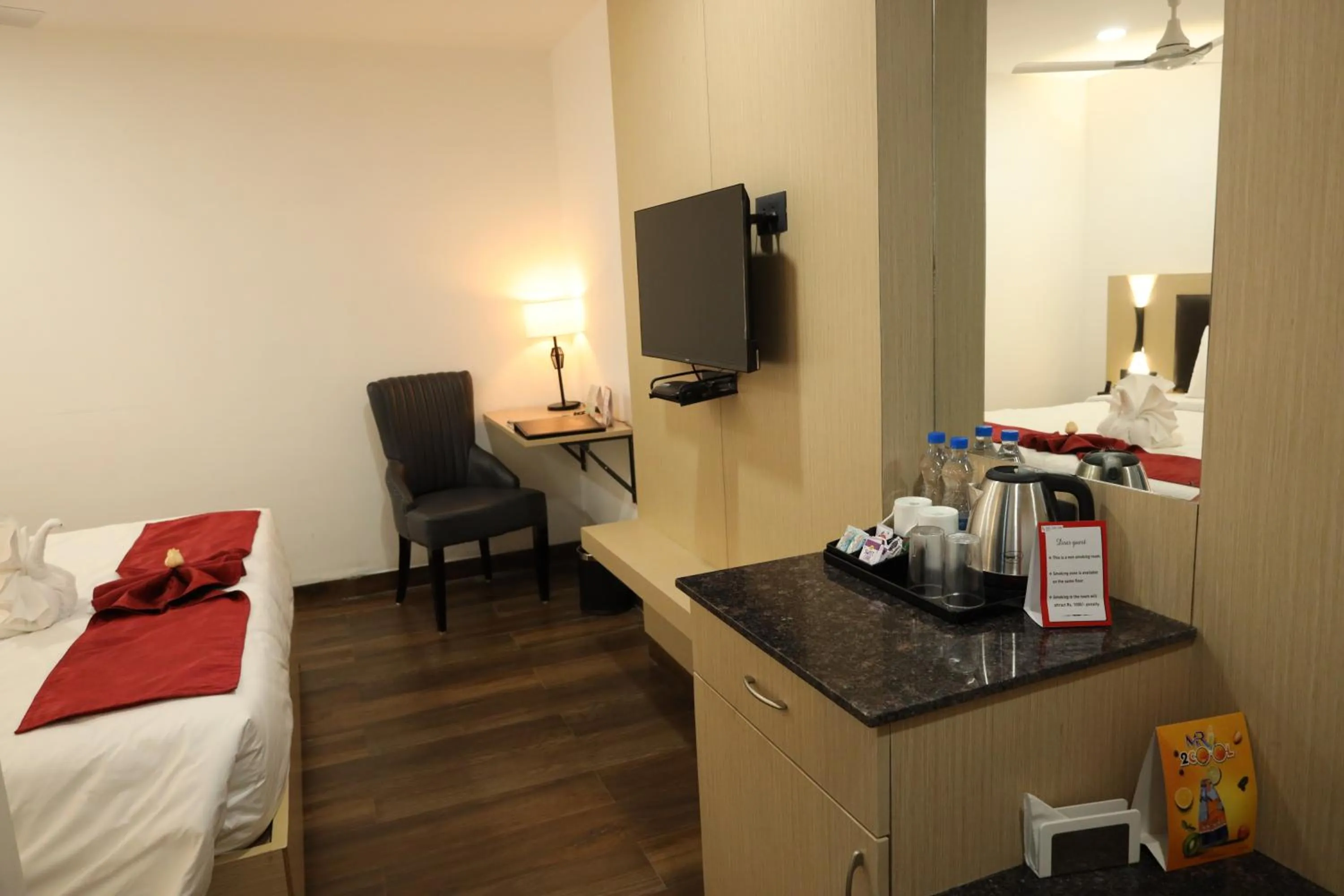 hair dresser, Bed in Sri Sri Sri Excellency