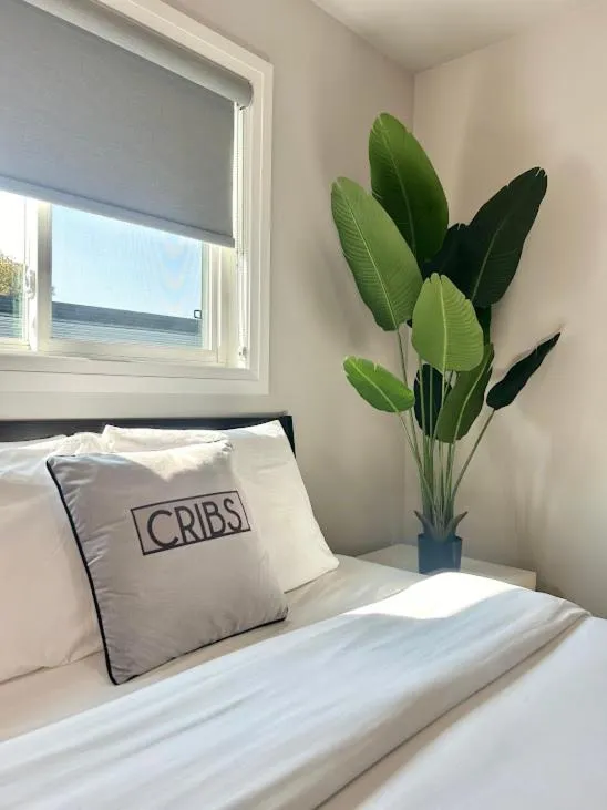 Bed in Cribs on the Hill