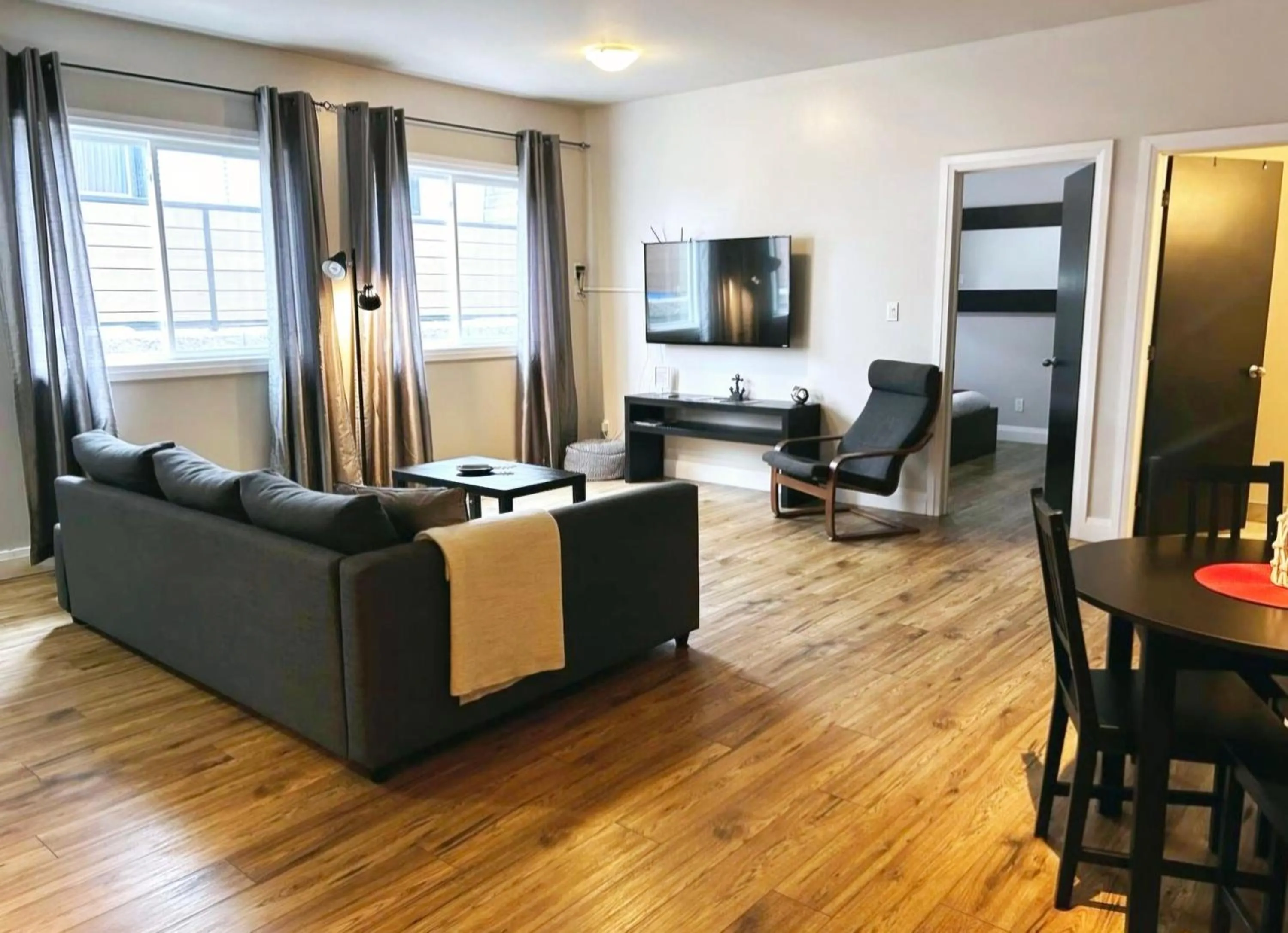 TV and multimedia in Cribs on the Hill