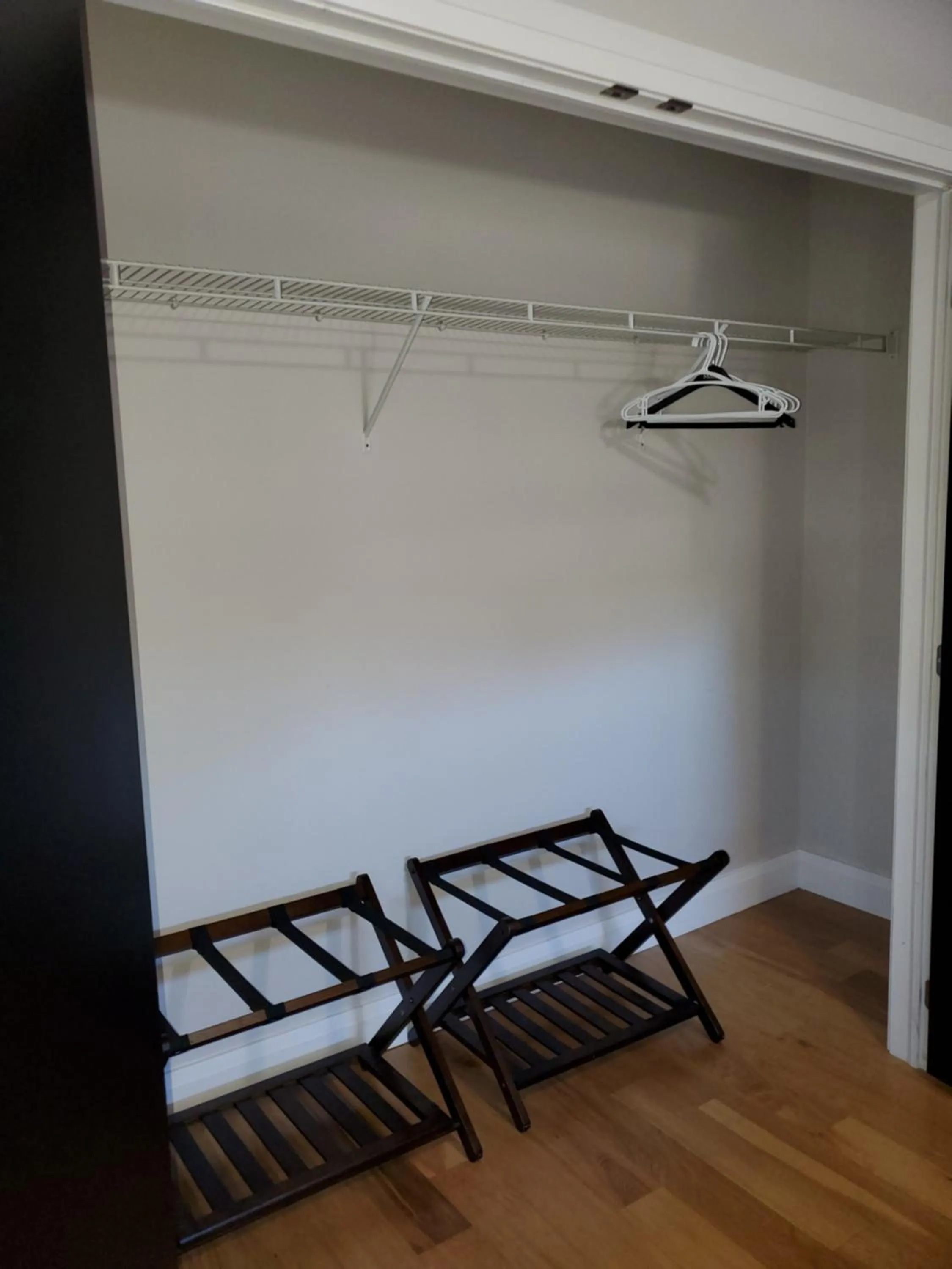 wardrobe in Cribs on the Hill