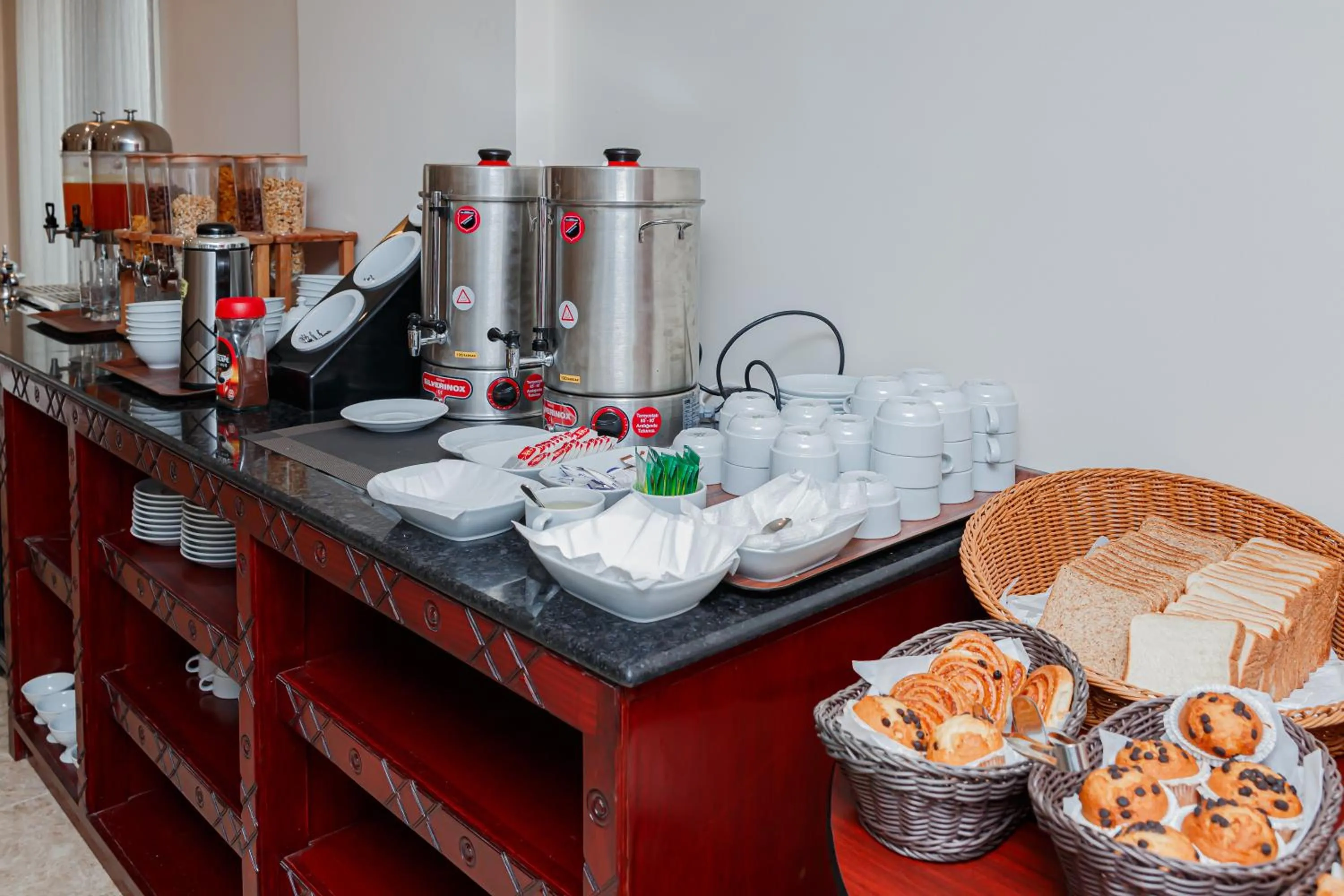 Restaurant/places to eat in Salalah International Hotel