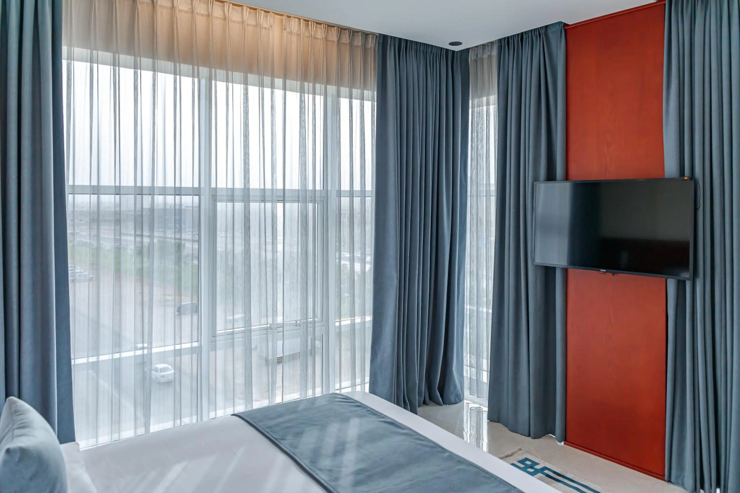 Quiet street view, Bed in Salalah International Hotel