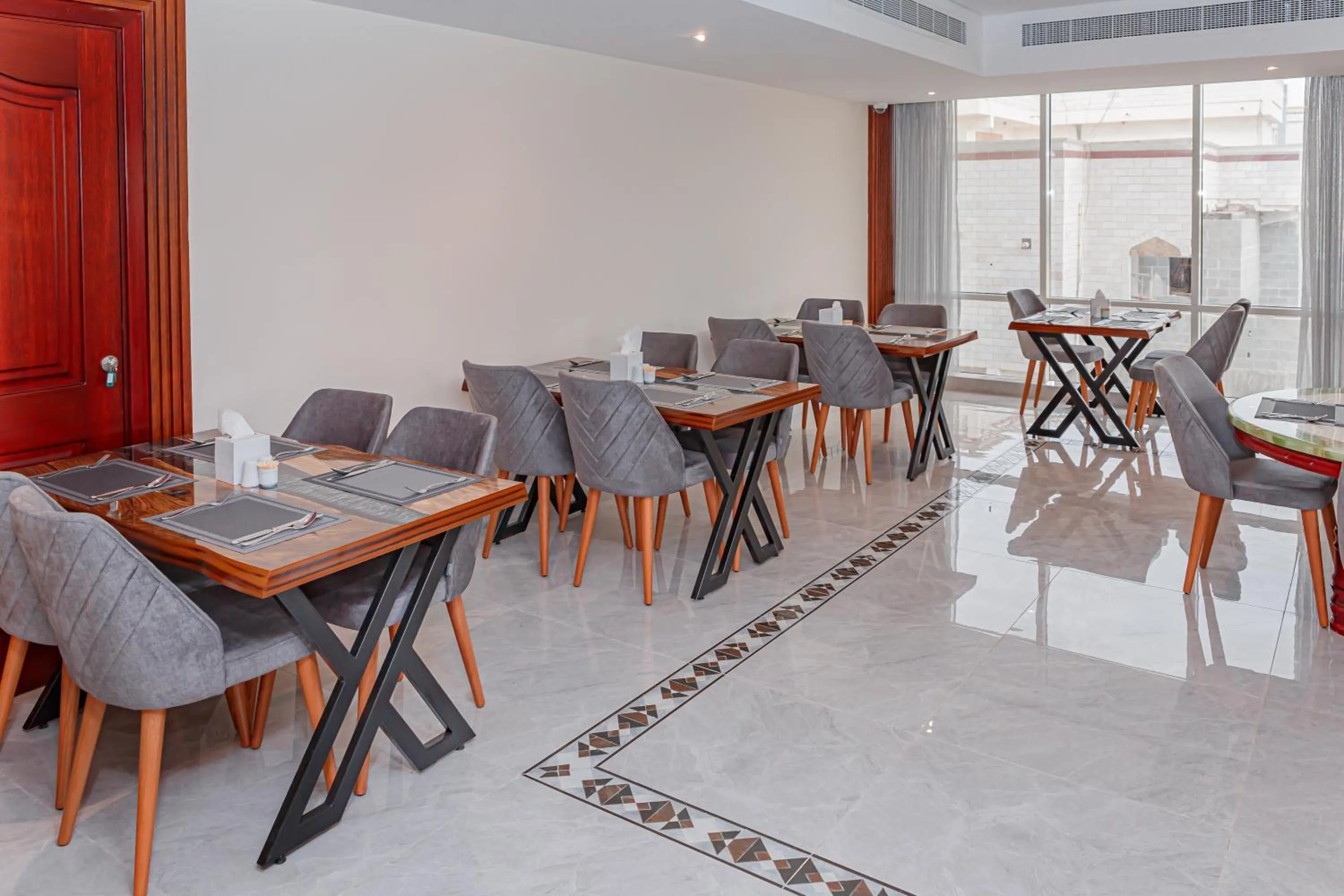 Restaurant/places to eat in Salalah International Hotel