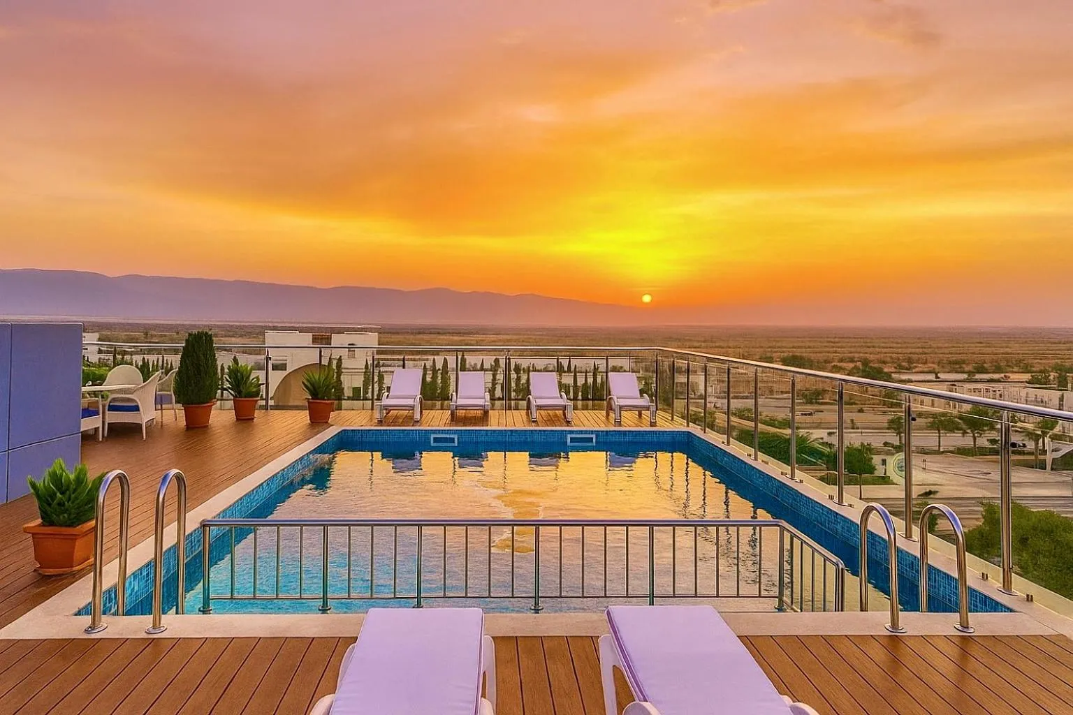 Swimming pool in Salalah International Hotel