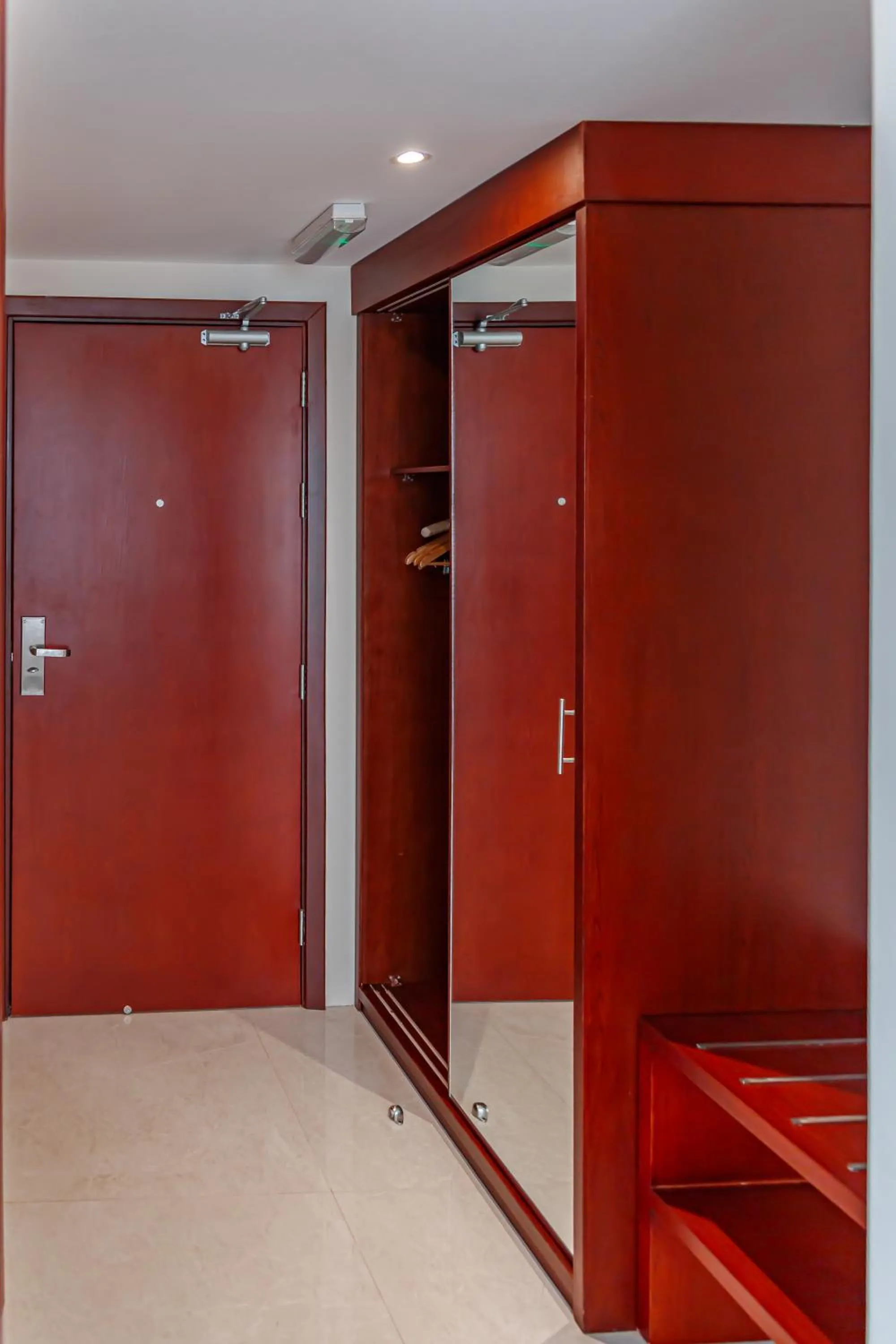 wardrobe in Salalah International Hotel