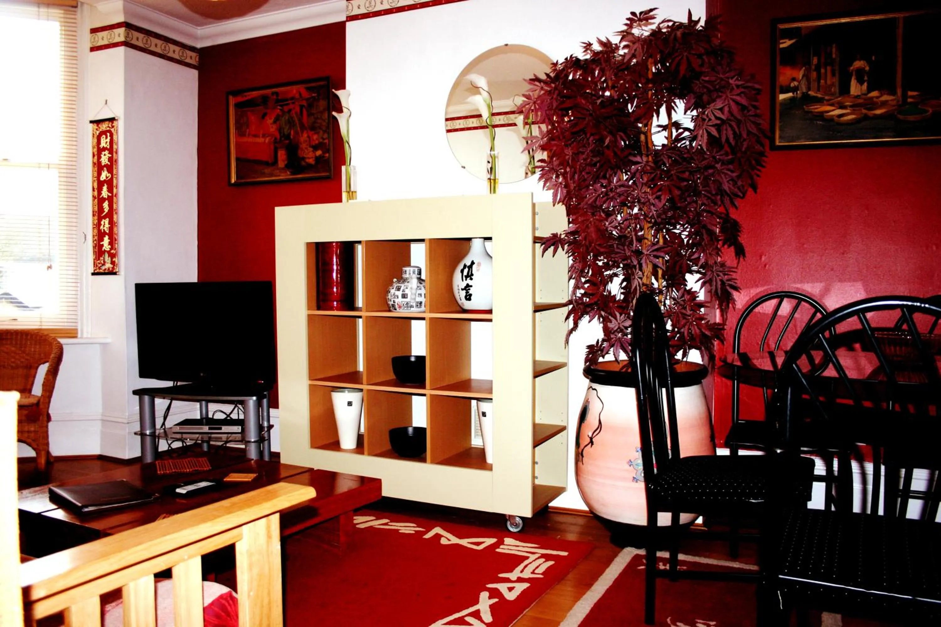 Living room in Ilfracombe House Hotel - near Cliffs Pavilion