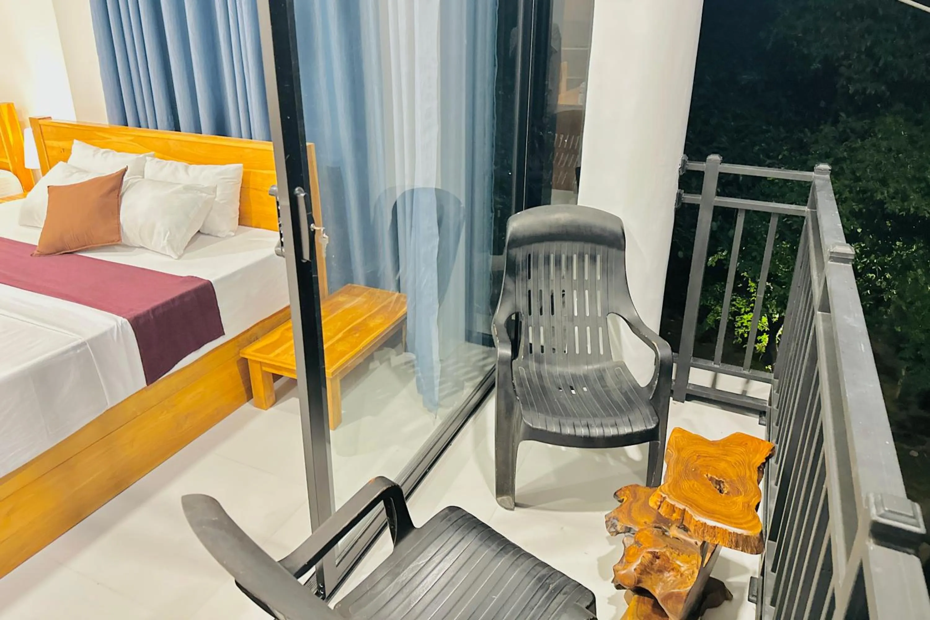 Deluxe Family Suite in Gamagedara Resort