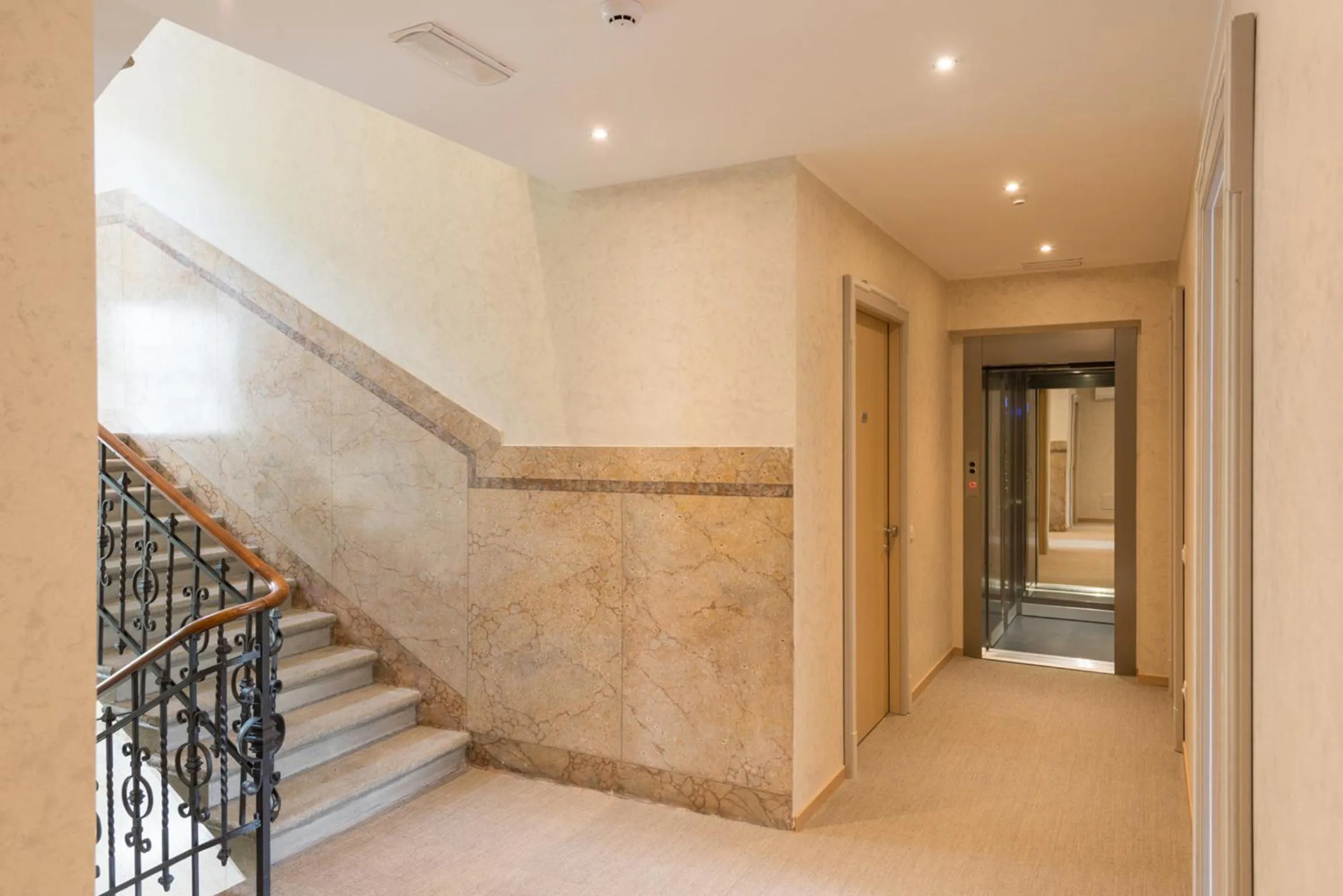 Property building in Hotel Helvetia