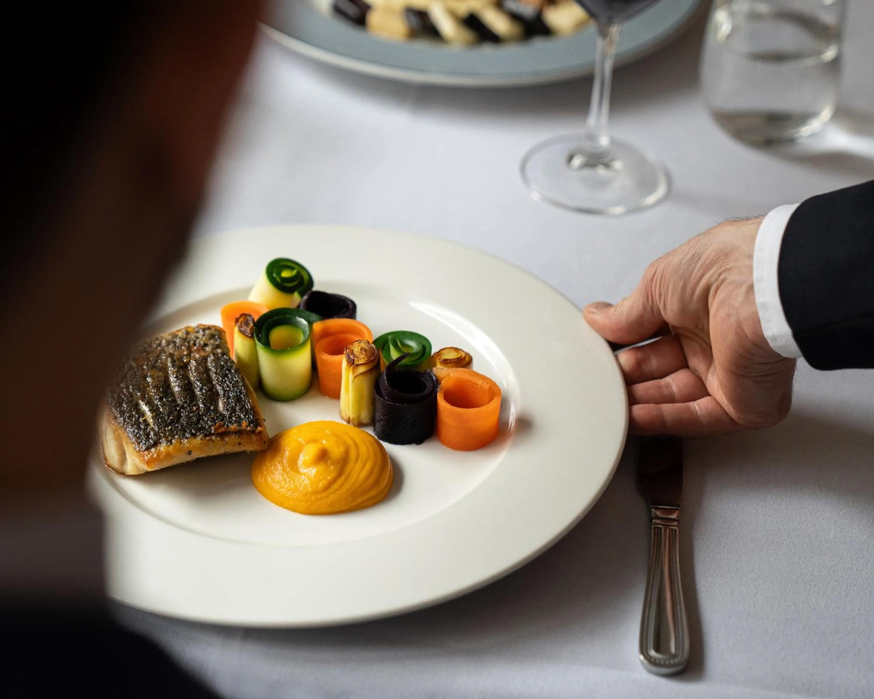 Restaurant/places to eat in Millennium Hotel London Knightsbridge