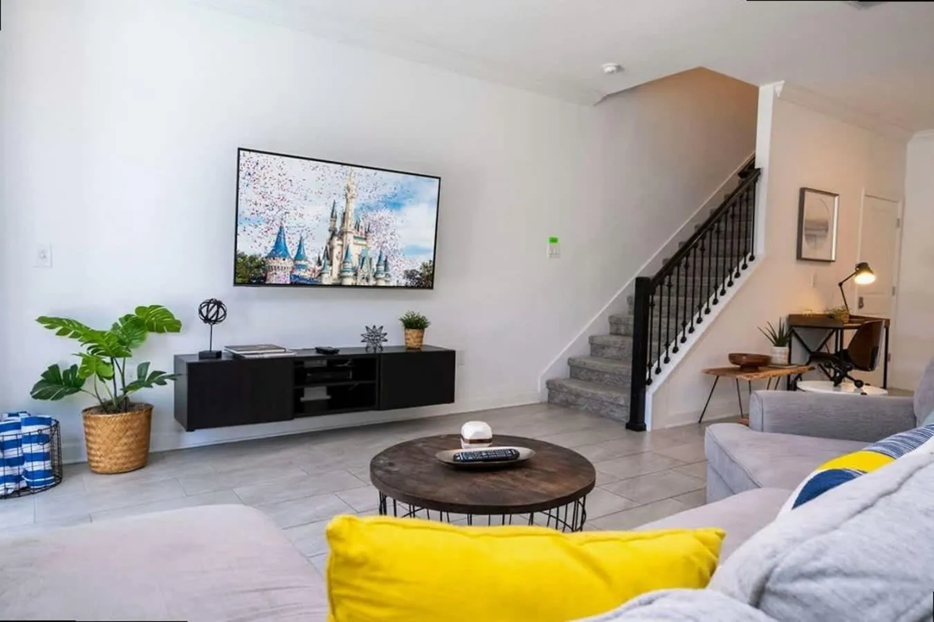 Splendid 5Bd Close to Disney at Storey Lake 4251