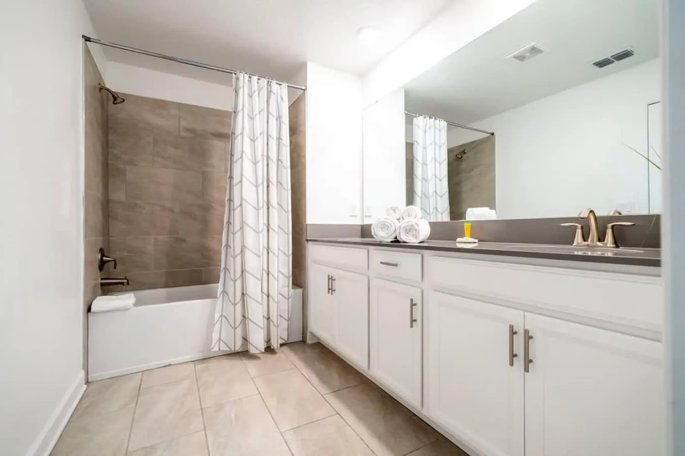 Gorgeous 4 Bd w Pool at Storey Lake Resort 4277