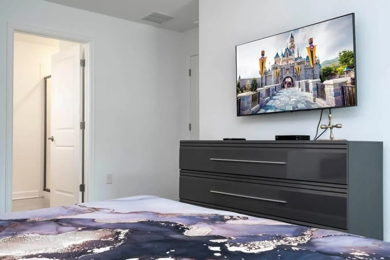 Bed in Gorgeous 4 Bd w Pool at Storey Lake Resort 4277