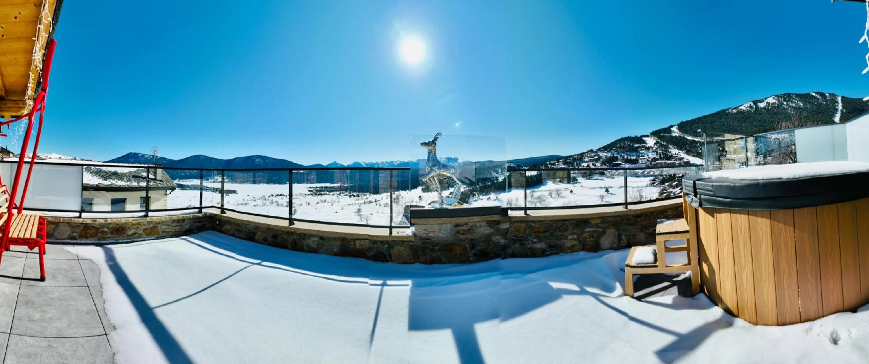 Patio in Le Refuge Cal Chalon , chalet de luxe au cœur du village