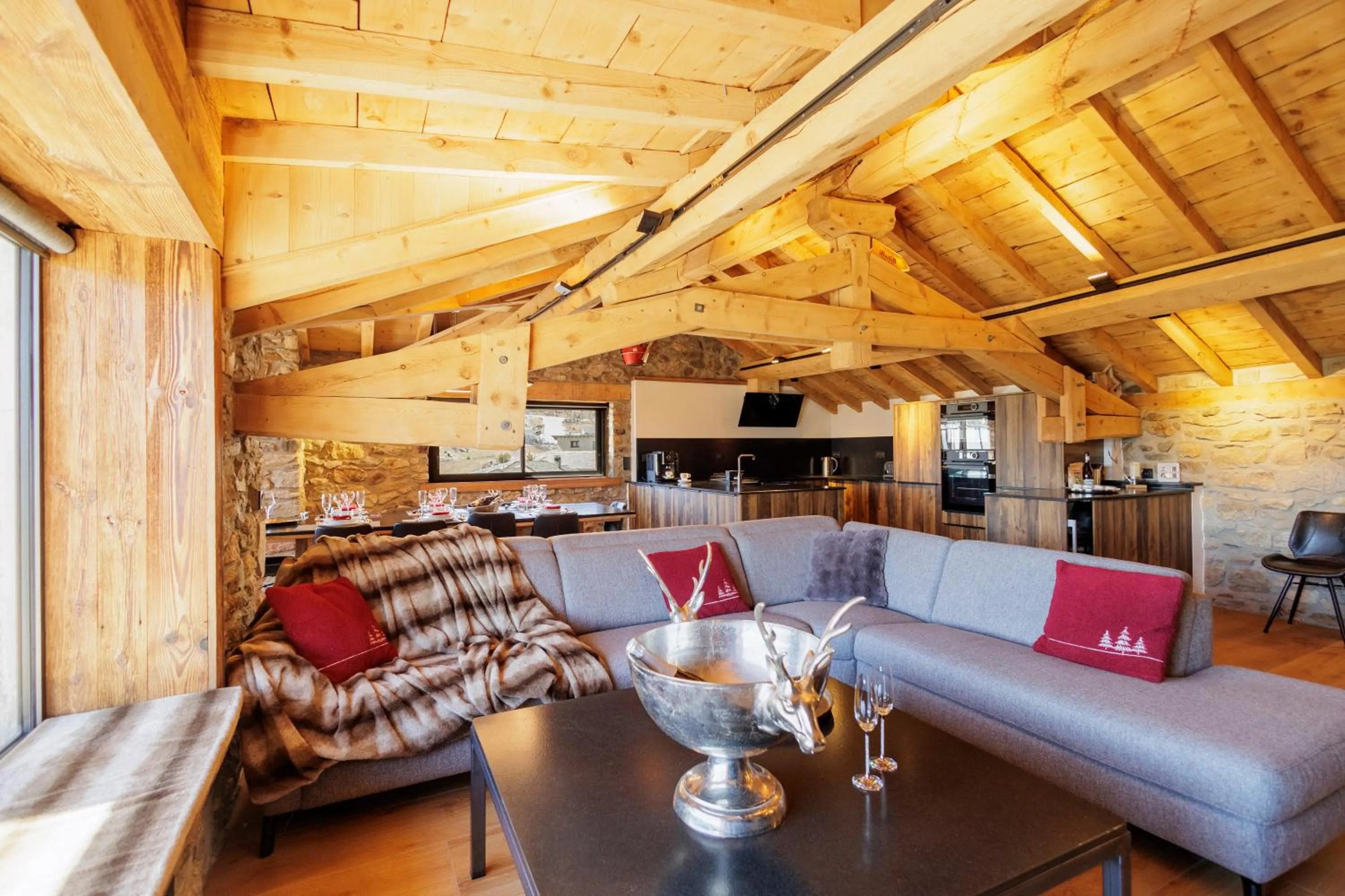 Living room in Le Refuge Cal Chalon , chalet de luxe au cœur du village