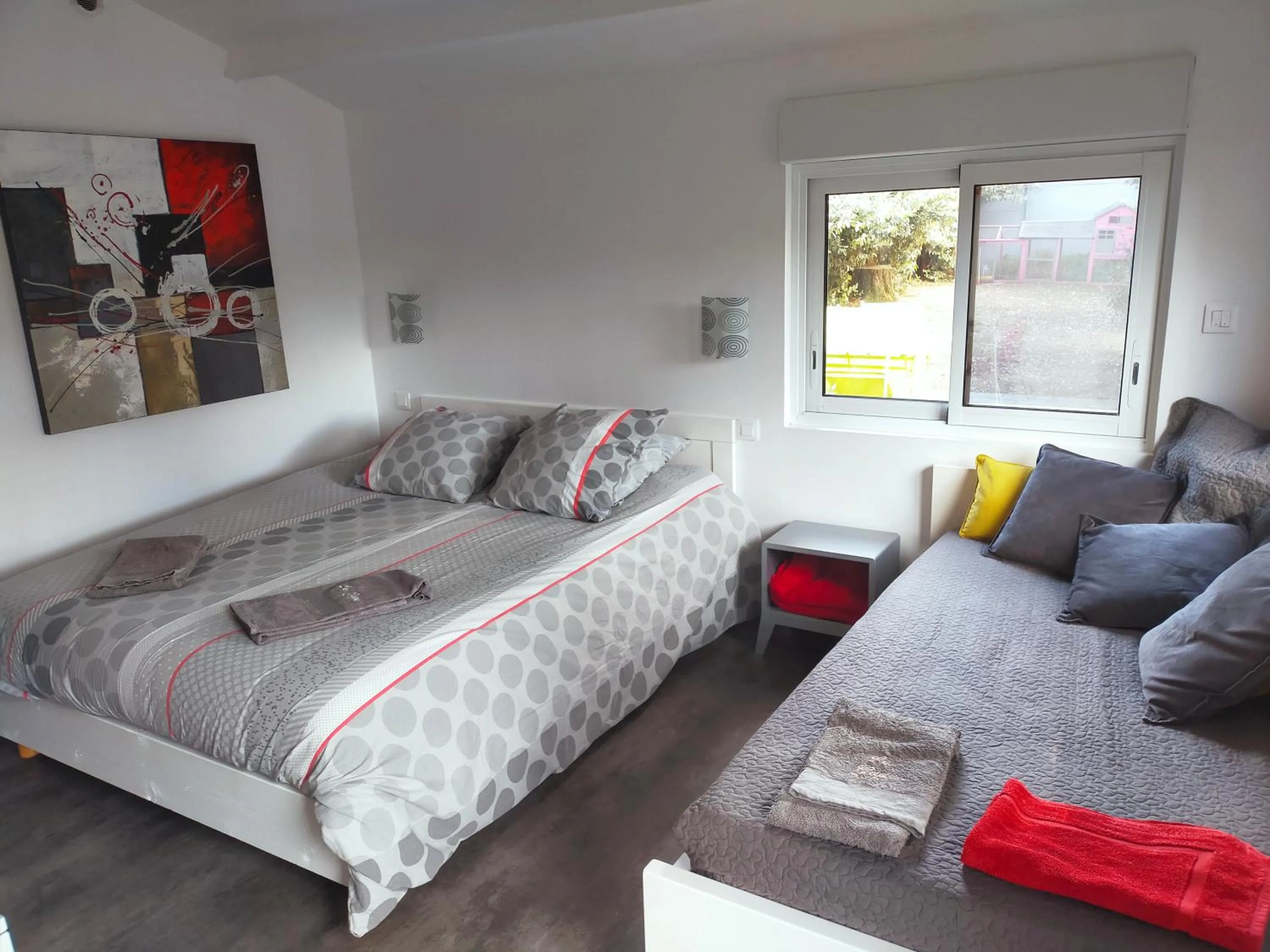 Photo of the whole room in Le Gage location de vacance à la semaine