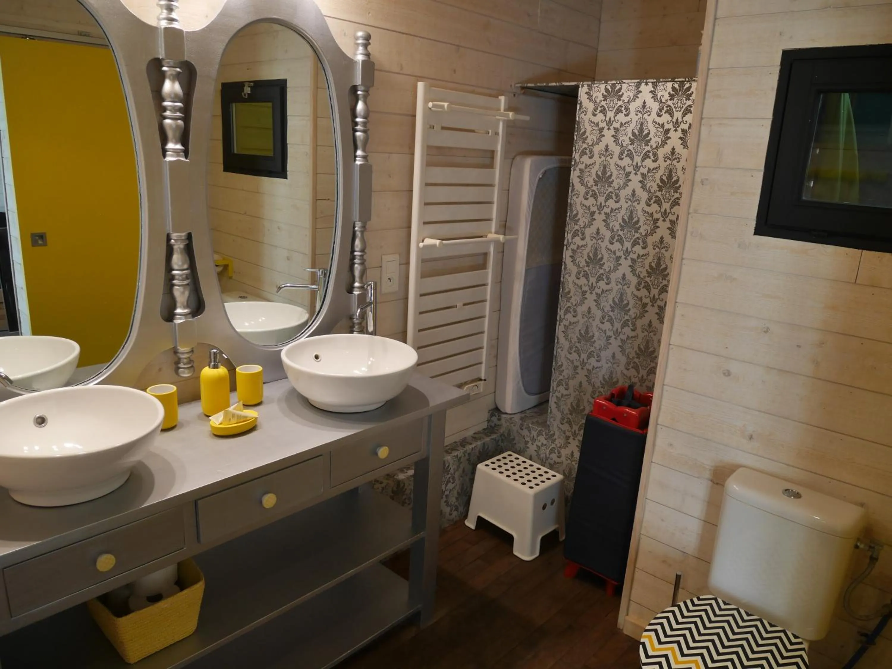 Bathroom in Le Gage location de vacance à la semaine