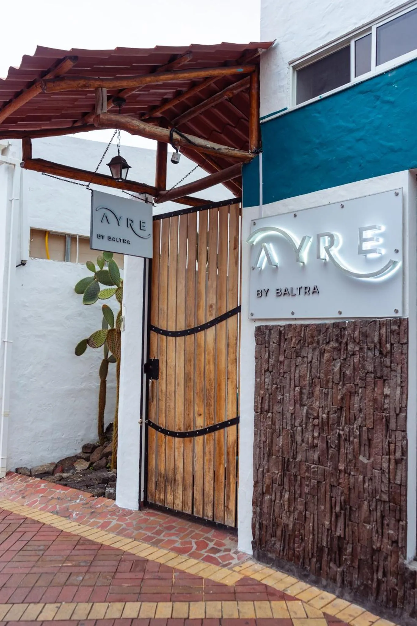 Facade/entrance in HOTEL AYRE By Baltra