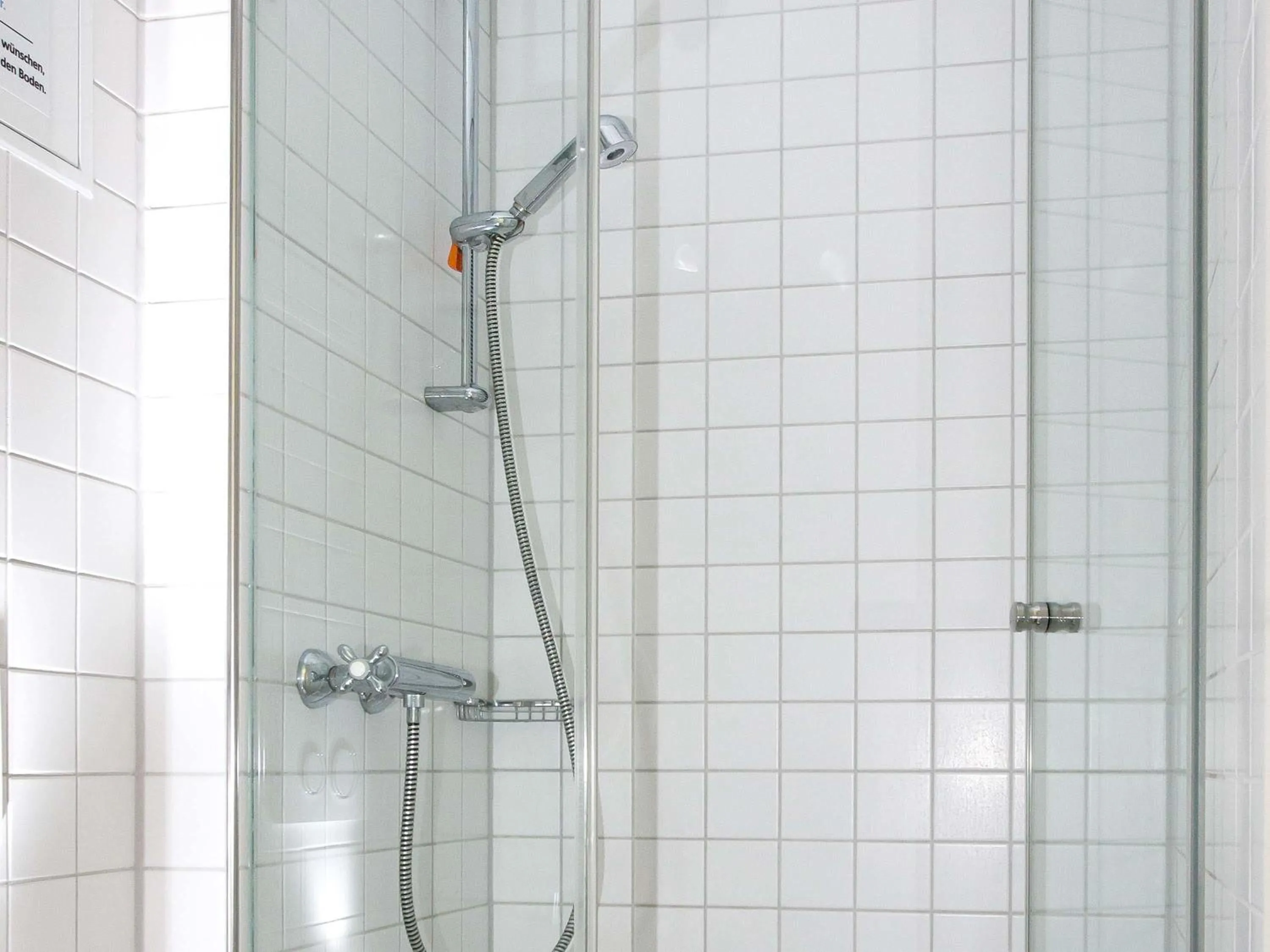 Bedroom in ibis budget Augsburg City