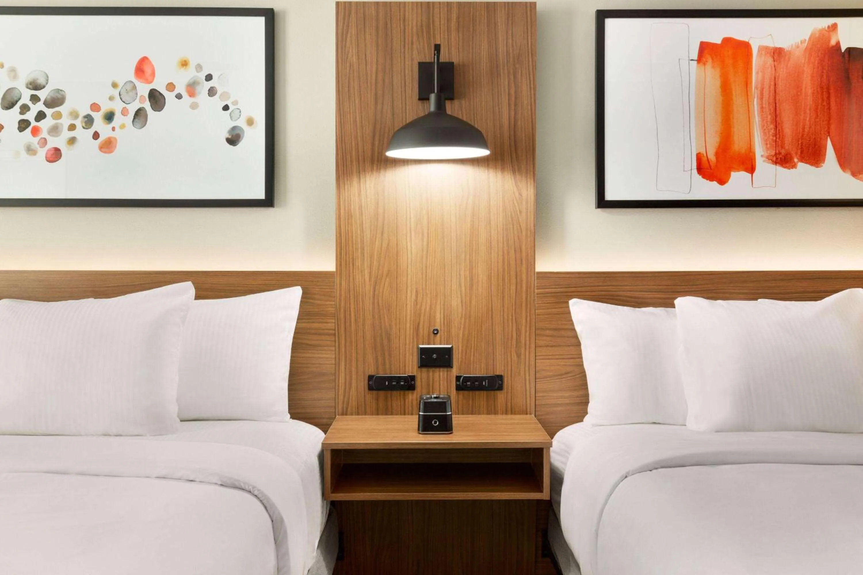 Photo of the whole room, Bed in Hawthorn Extended Stay by Wyndham Mount Laurel Moorestown