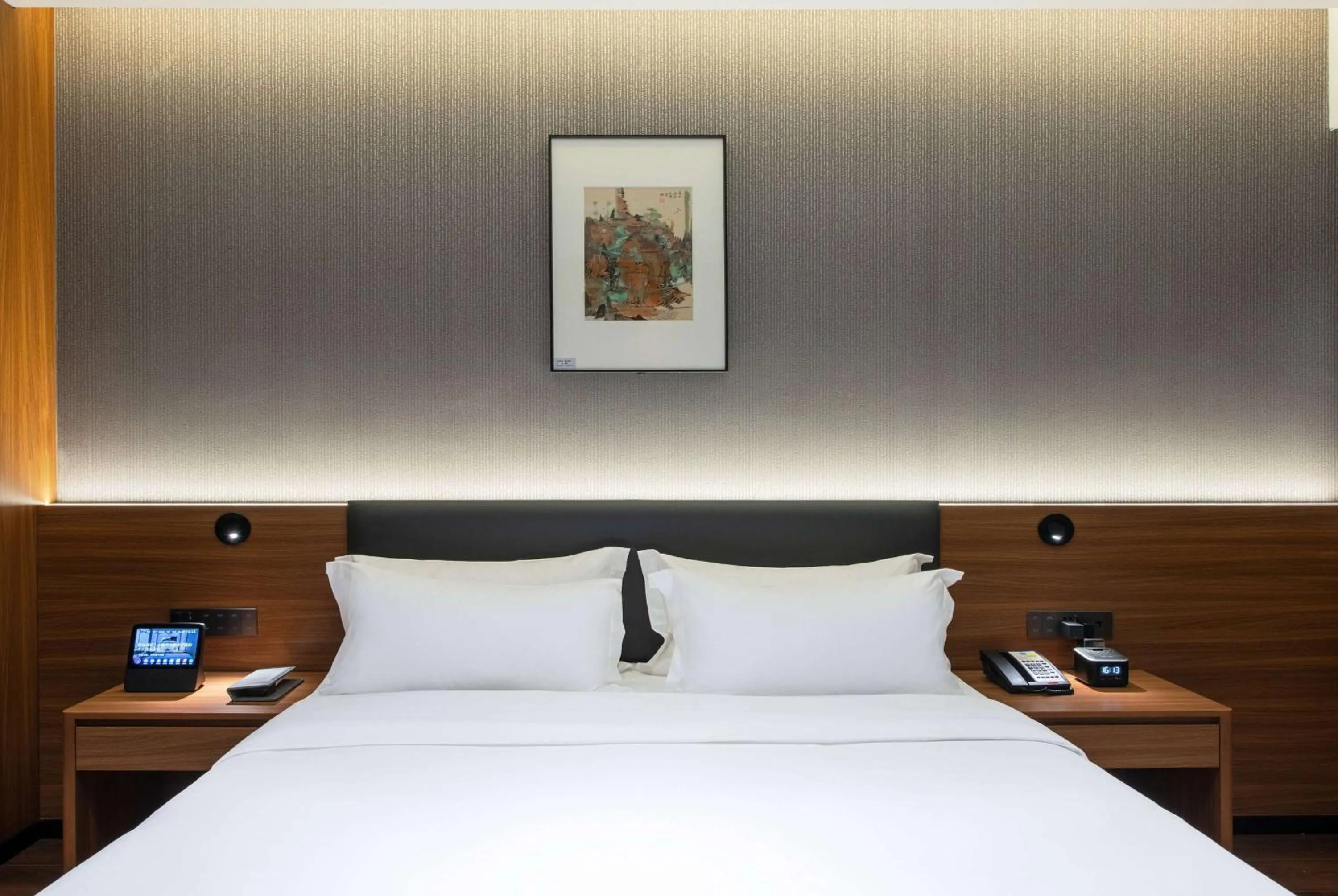 Photo of the whole room, Bed in TRYP By Wyndham Zizhou