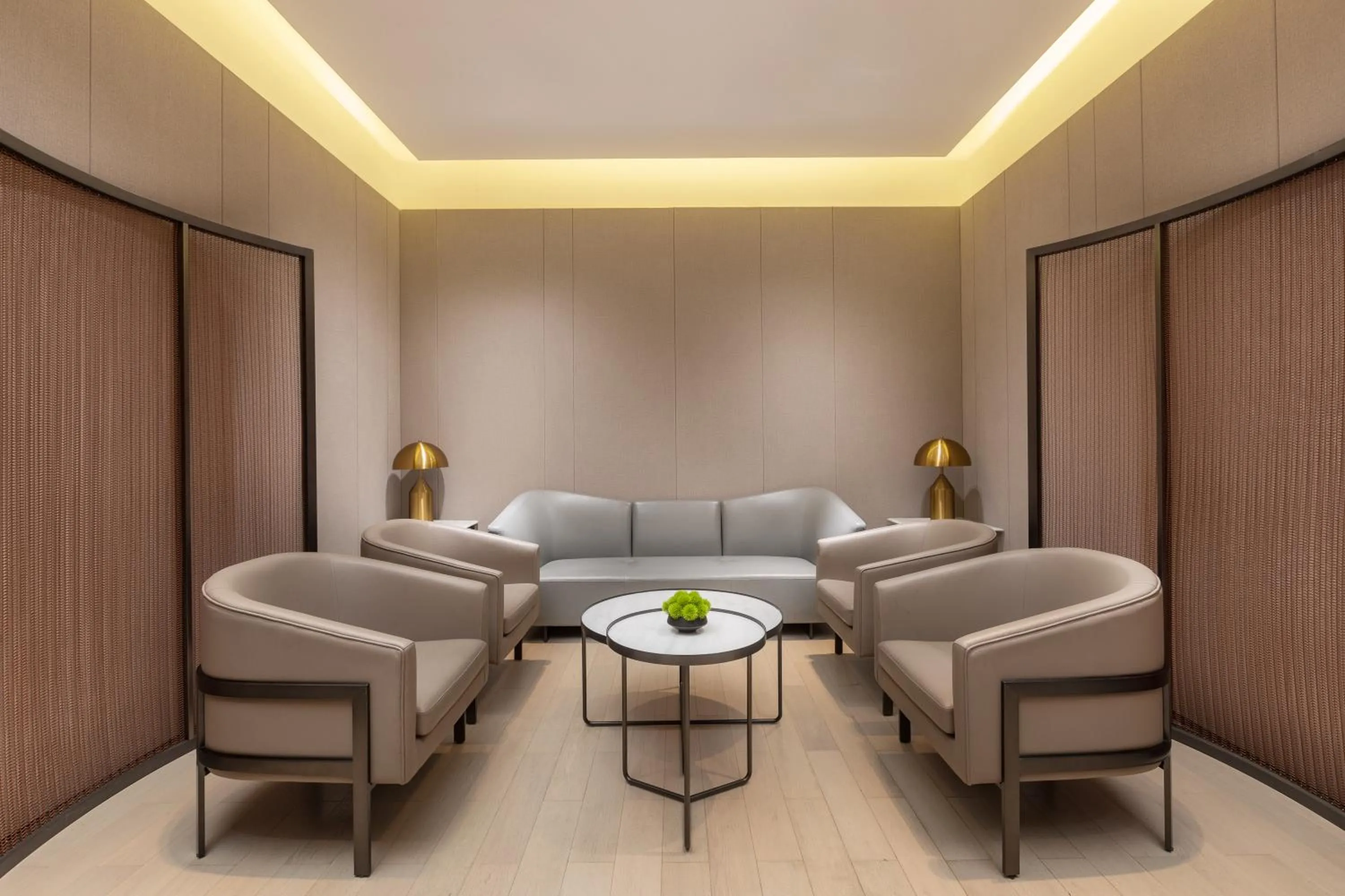 Seating area in Wyndham Garden Shenzhen Longhua