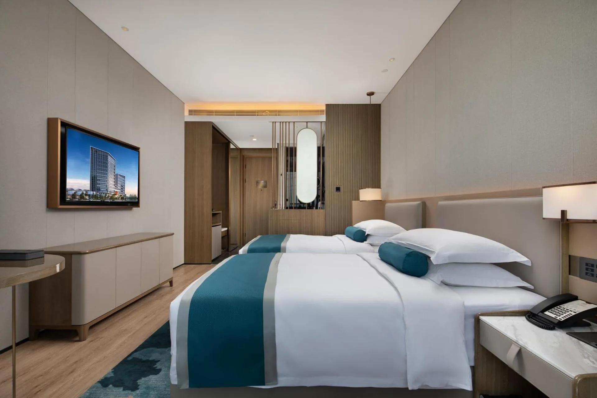 Bedroom, Bed in Wyndham Garden Shenzhen Longhua