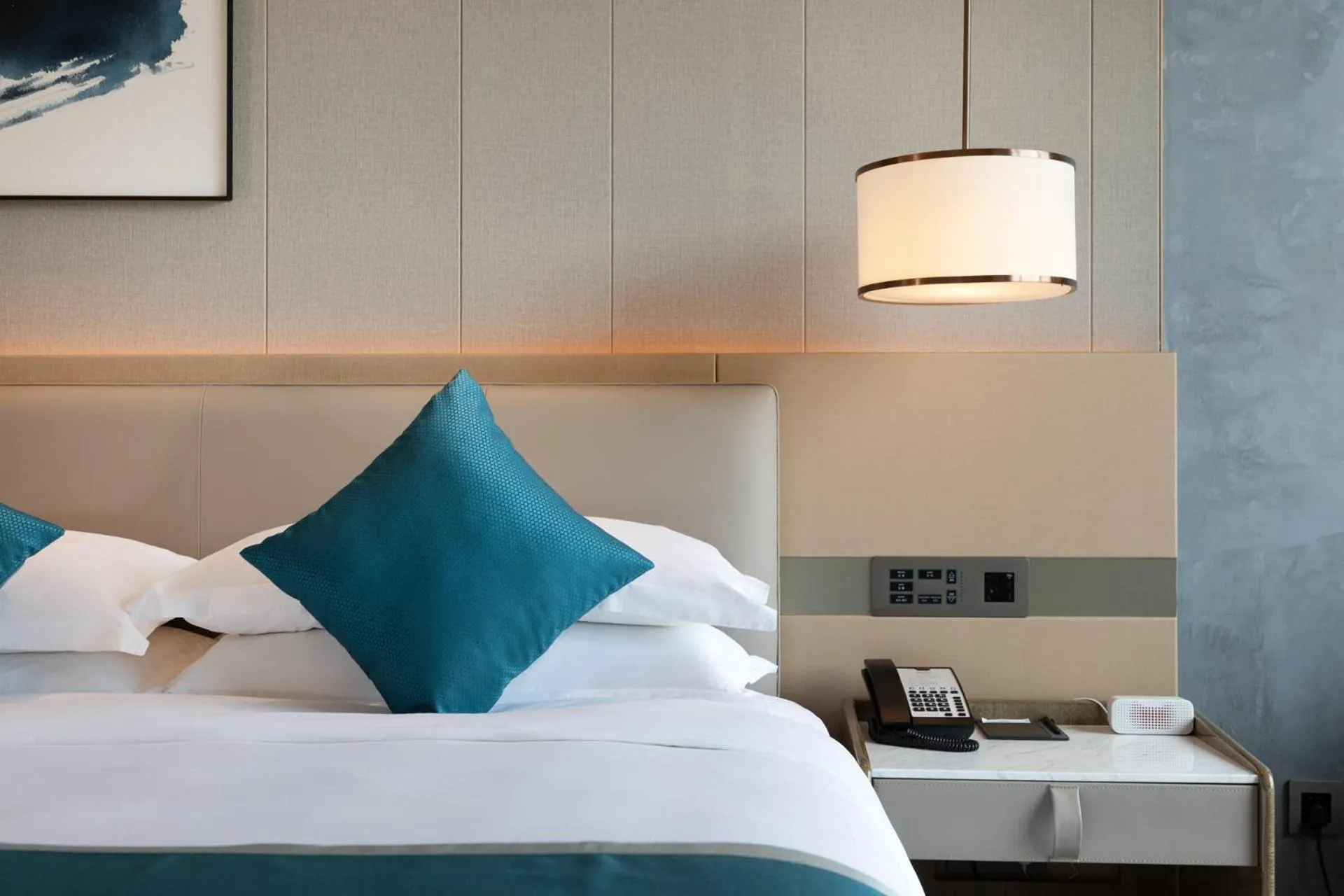 Bedroom, Bed in Wyndham Garden Shenzhen Longhua