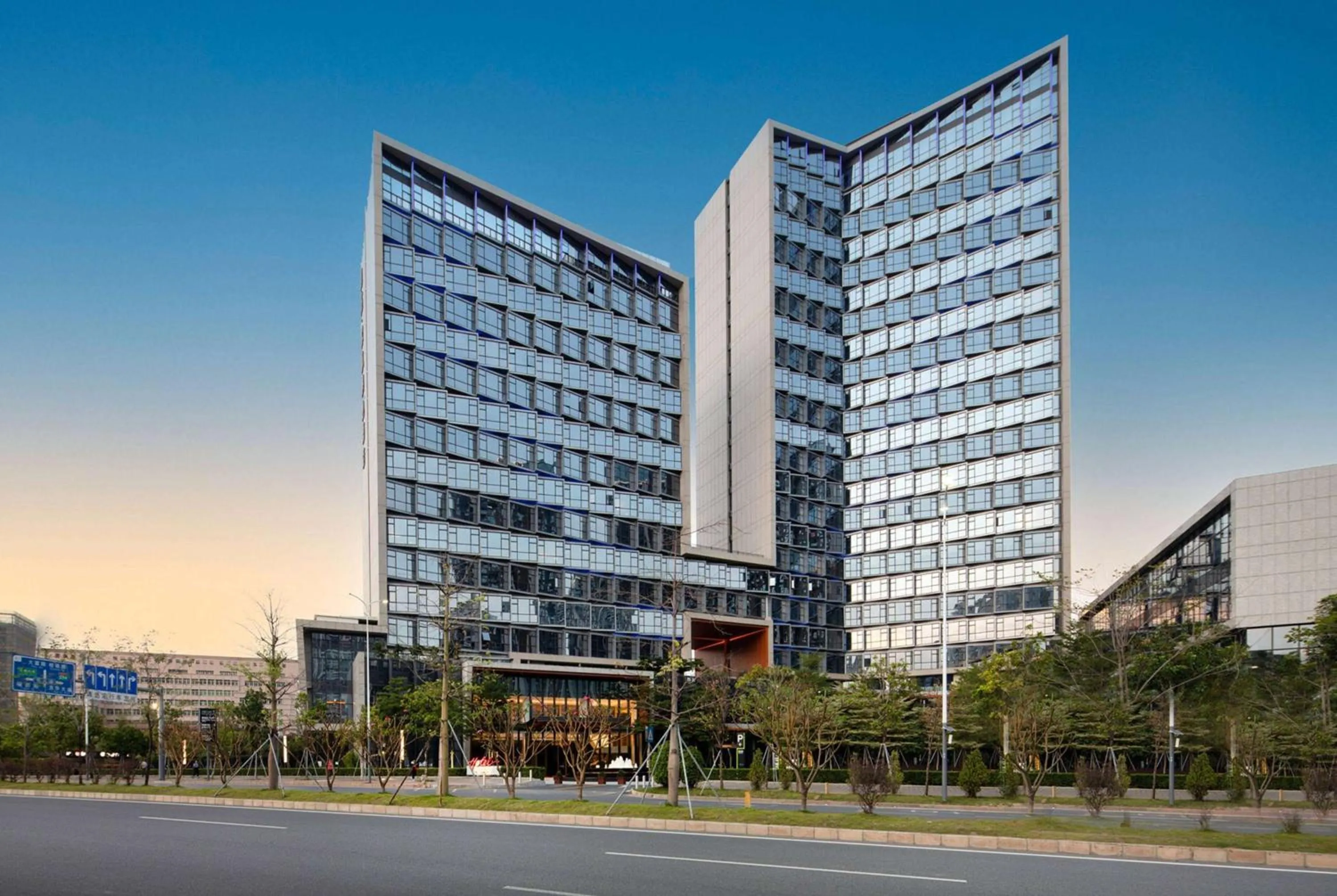 Property building in Wyndham Garden Shenzhen Longhua