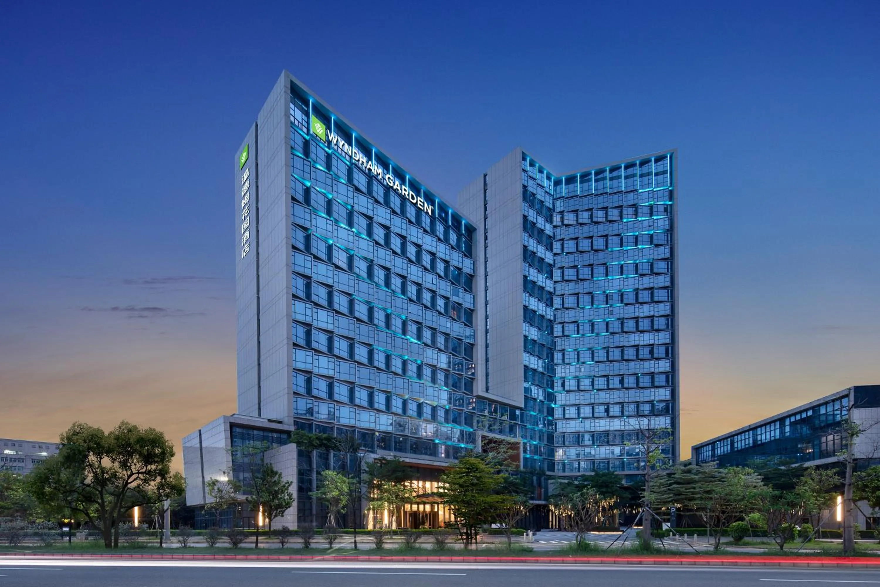 Property building in Wyndham Garden Shenzhen Longhua