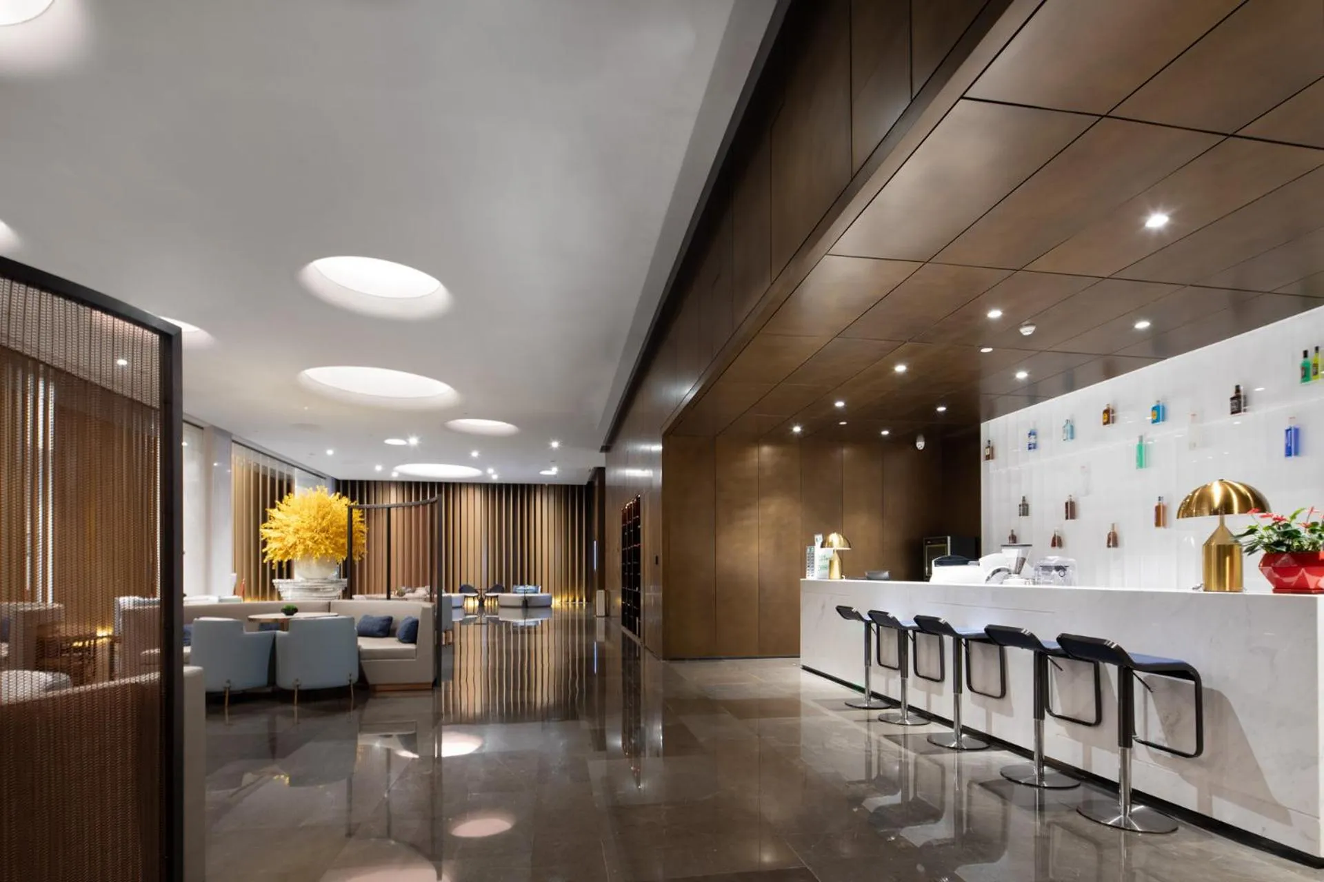 Seating area in Wyndham Garden Shenzhen Longhua