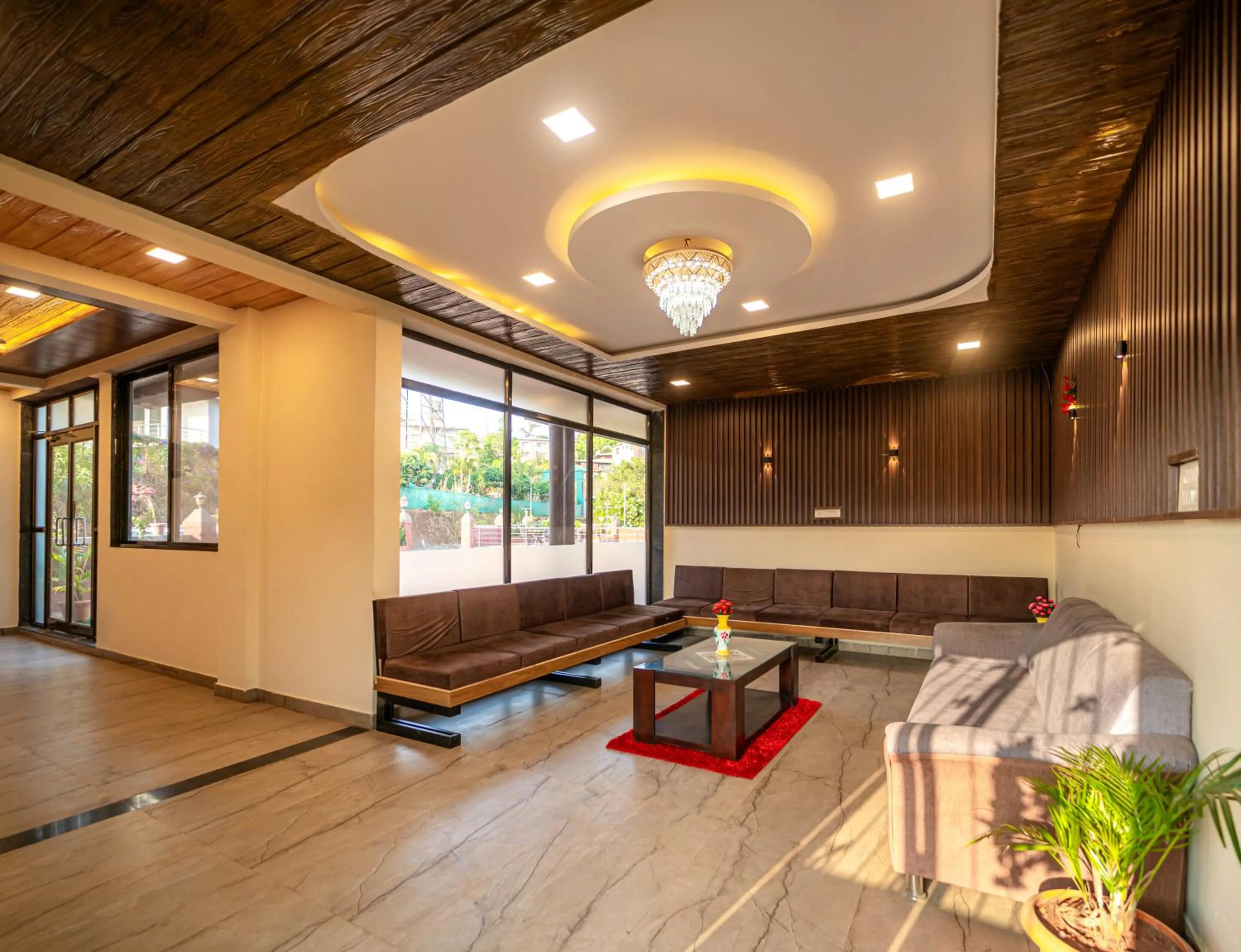 Seating area in Treebo Seven Days, Mahabaleshwar