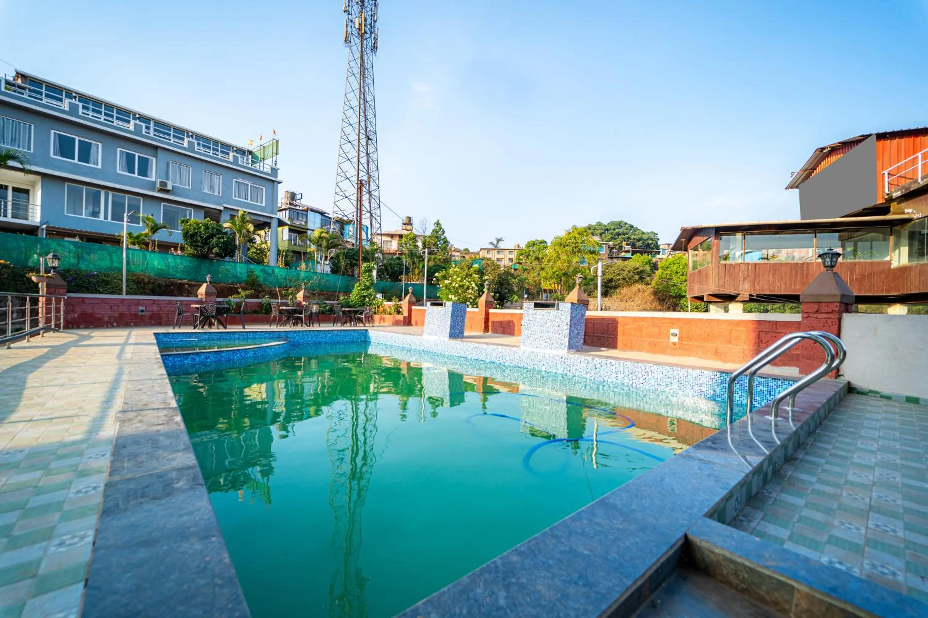 Swimming pool in Treebo Seven Days, Mahabaleshwar