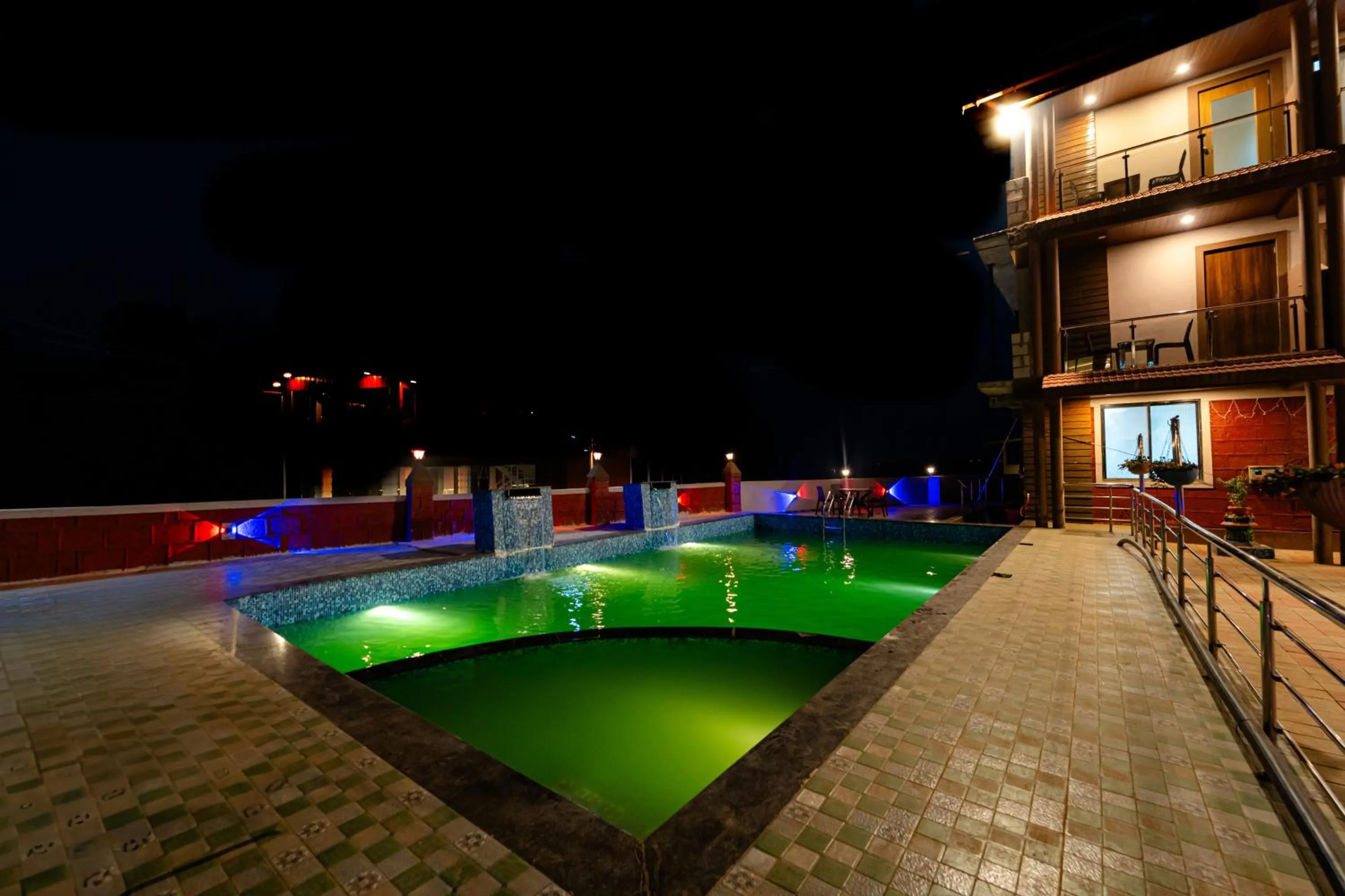 Swimming pool in Treebo Seven Days, Mahabaleshwar