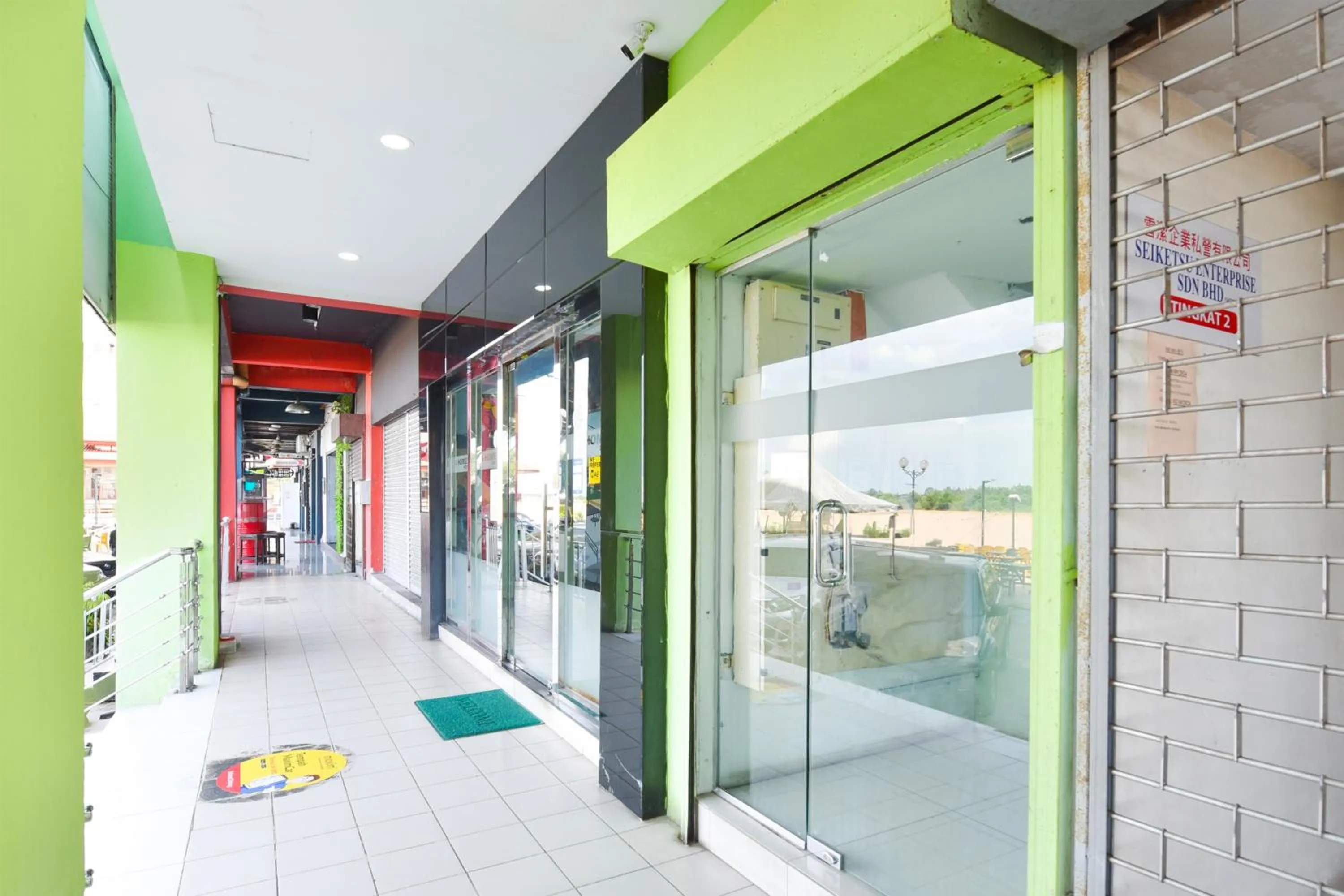 Facade/entrance in Hotel O G Home Hotel, Kota Bharu, Kelantan.