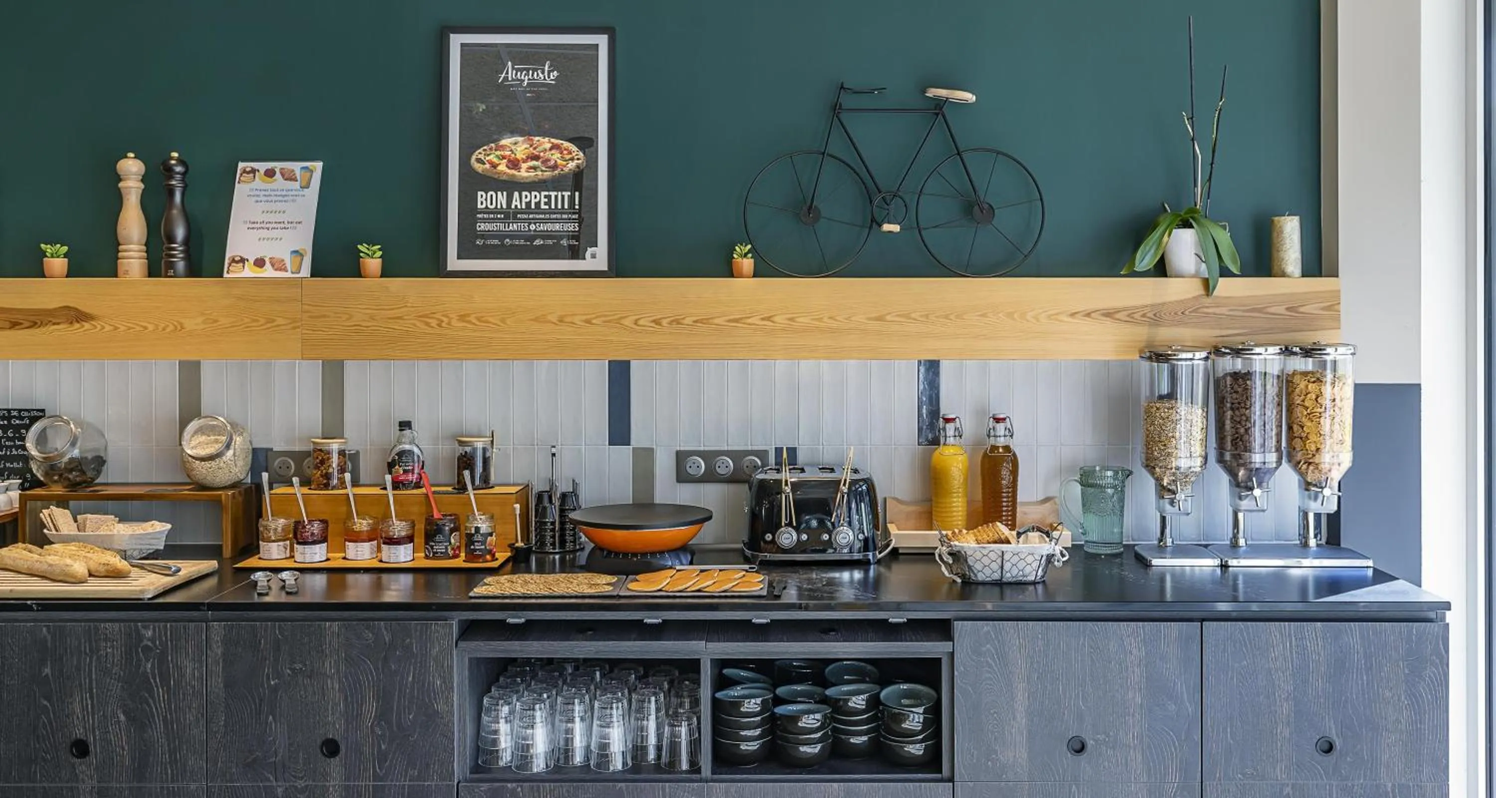 Breakfast in Best Western Coeur de Maurienne Hotel Restaurant & Spa