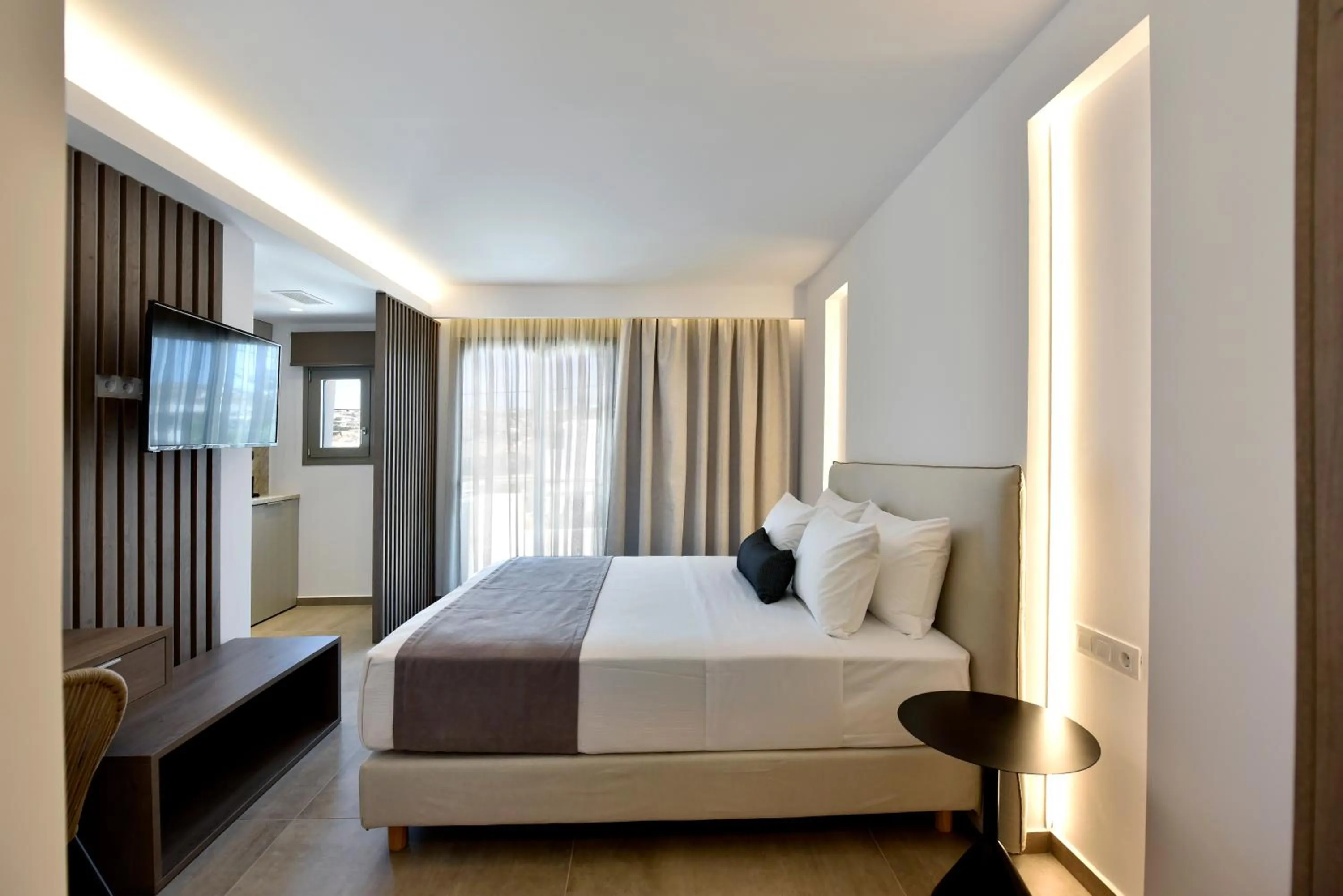 Bed in Anais Milos Suites