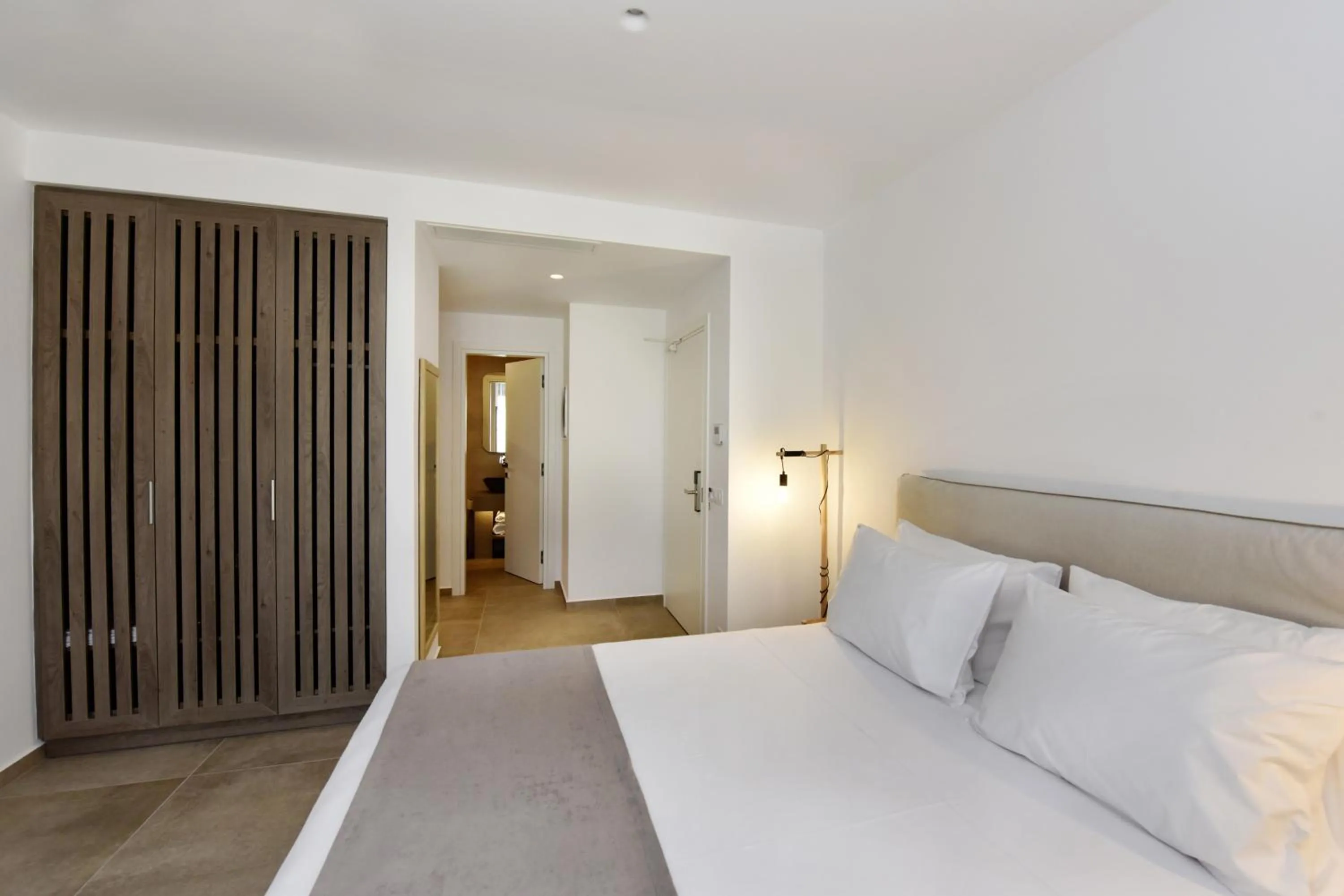 Bed in Anais Milos Suites