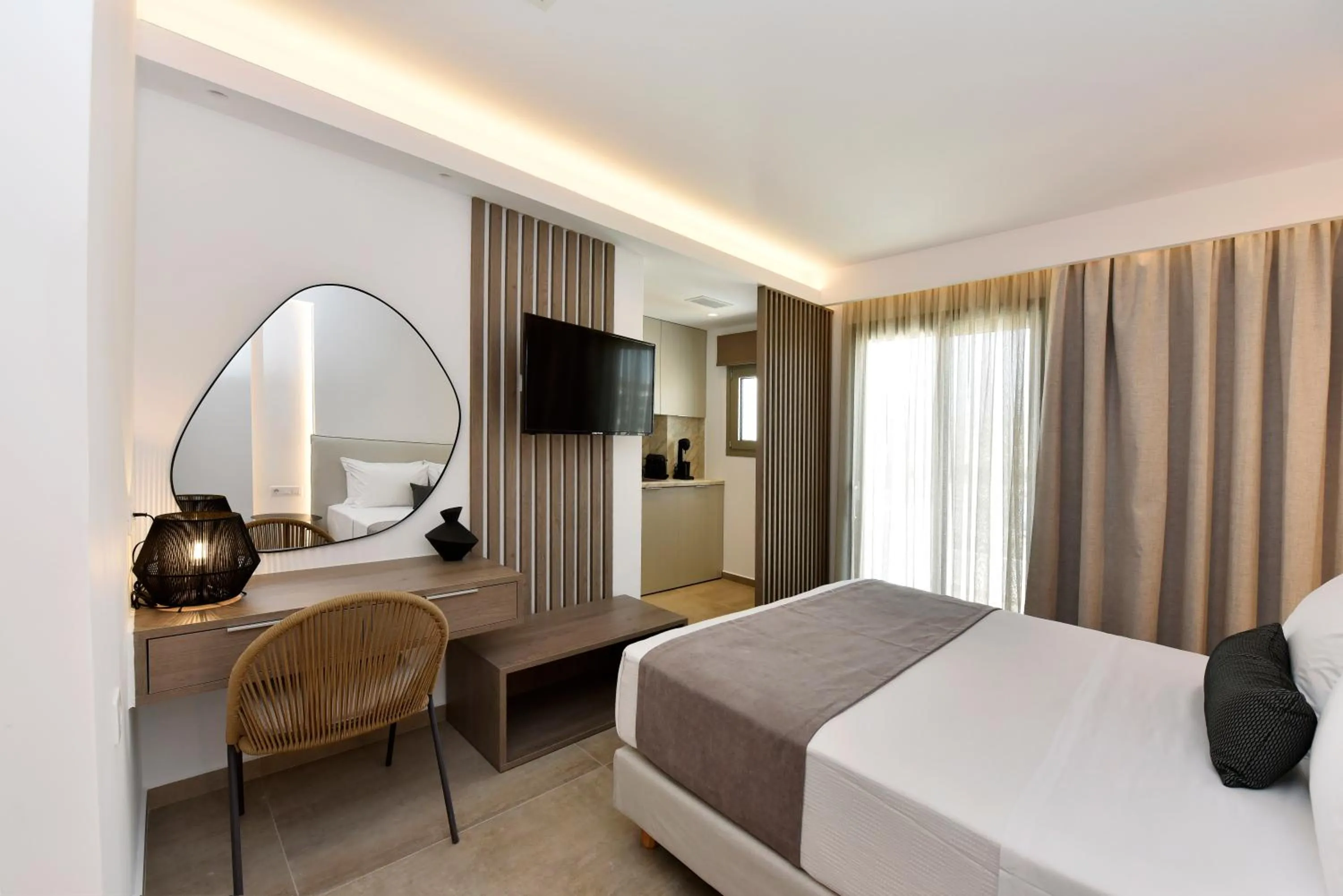 Bed in Anais Milos Suites