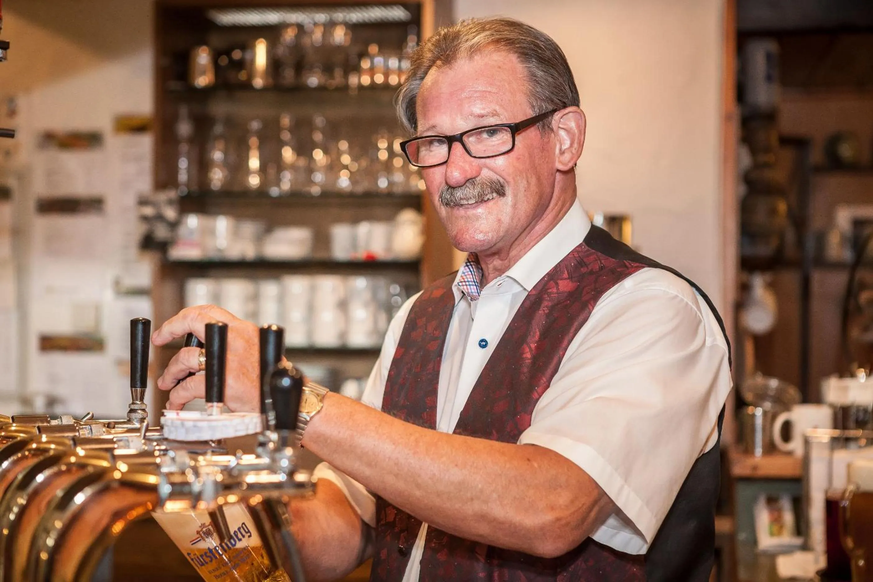 People in Tonis Tenne