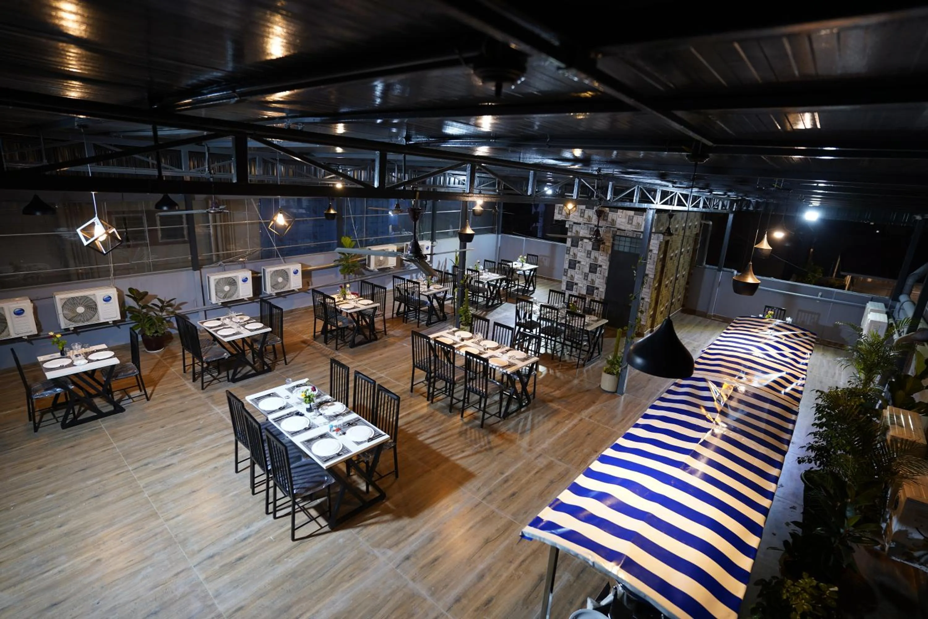 Restaurant/places to eat in Sai Bliss International, Manyata Tech Park