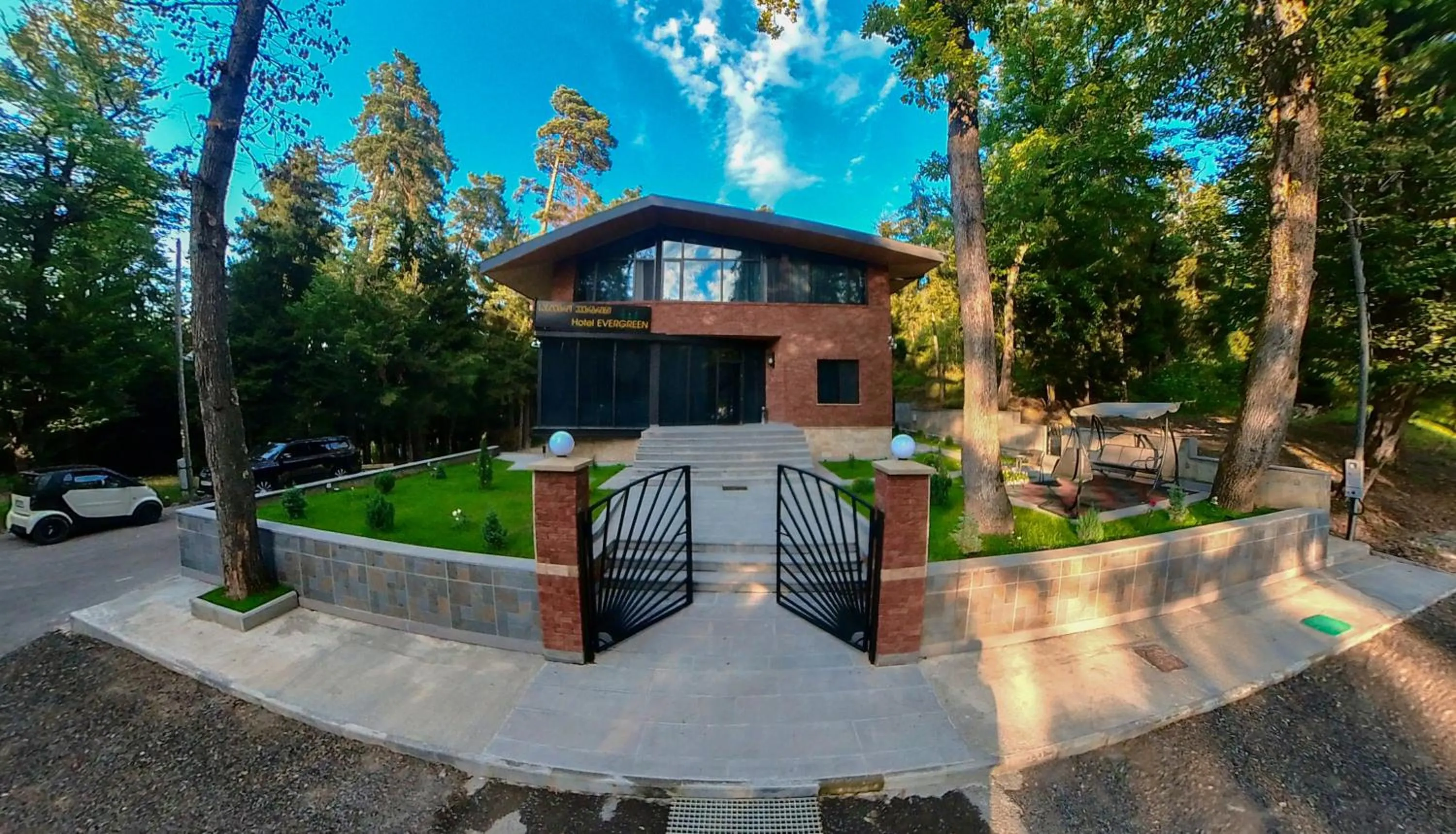 Property building in Hotel Evergreen