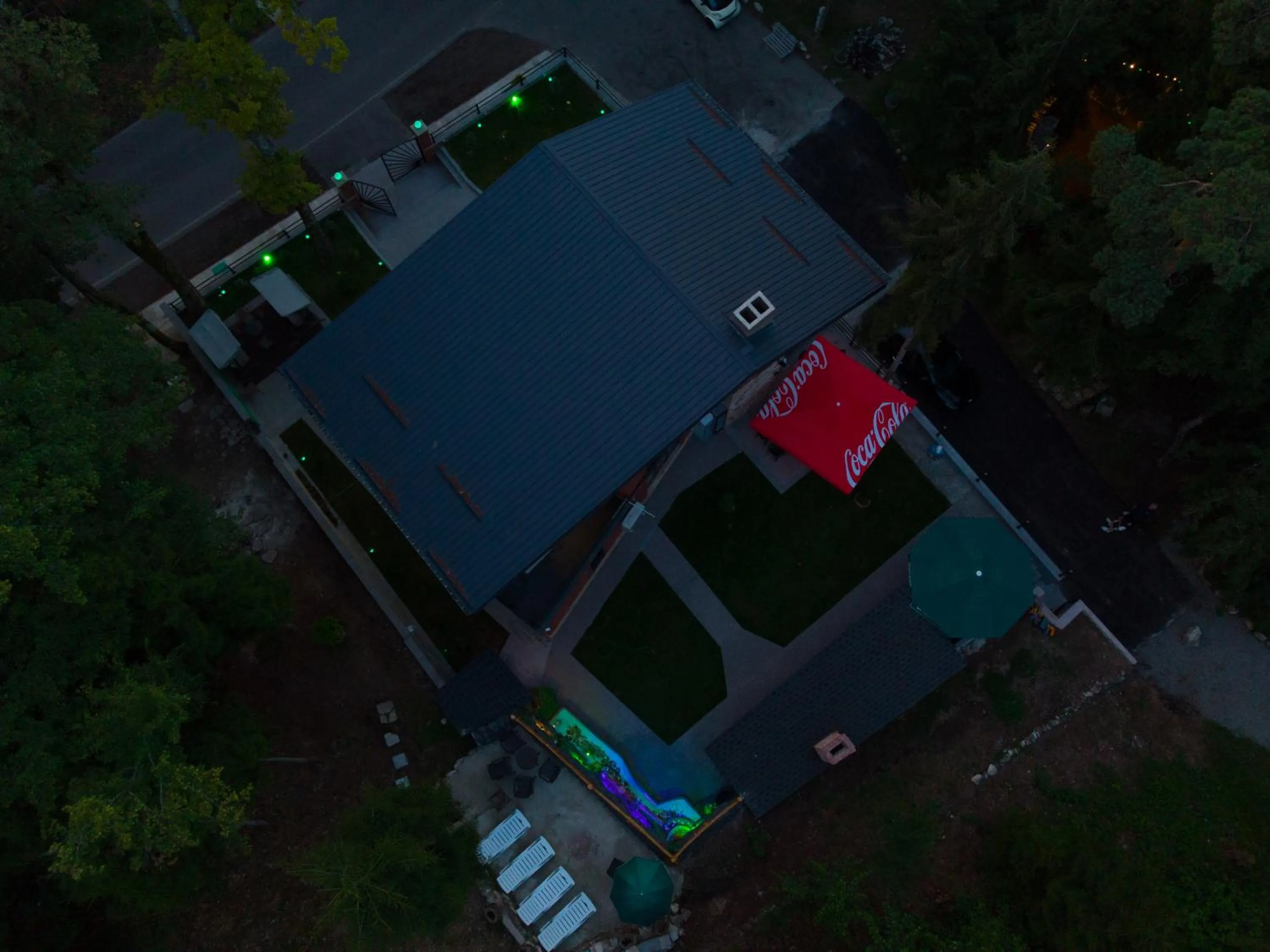 Property building in Hotel Evergreen