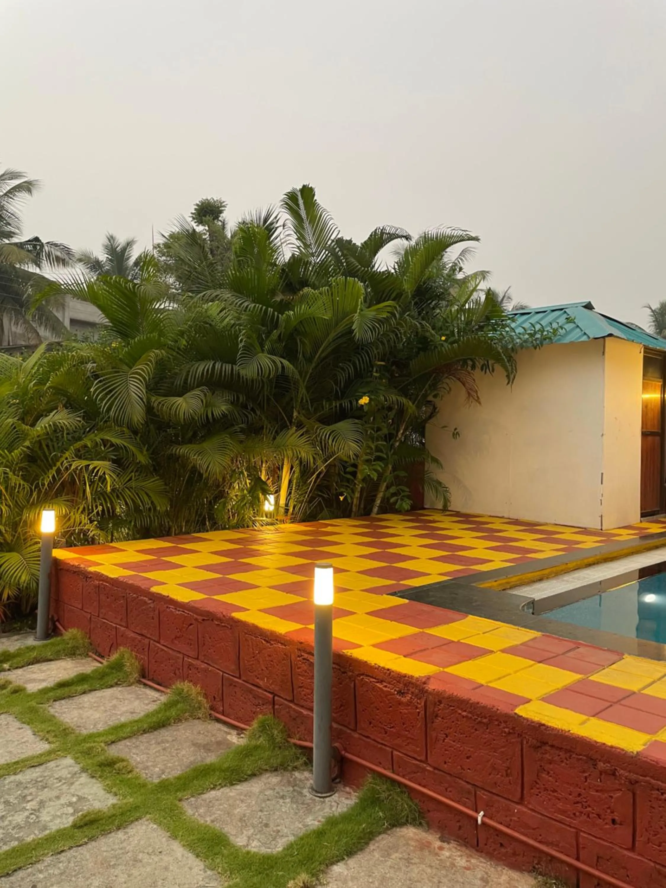 Property building in Scarlet Resort