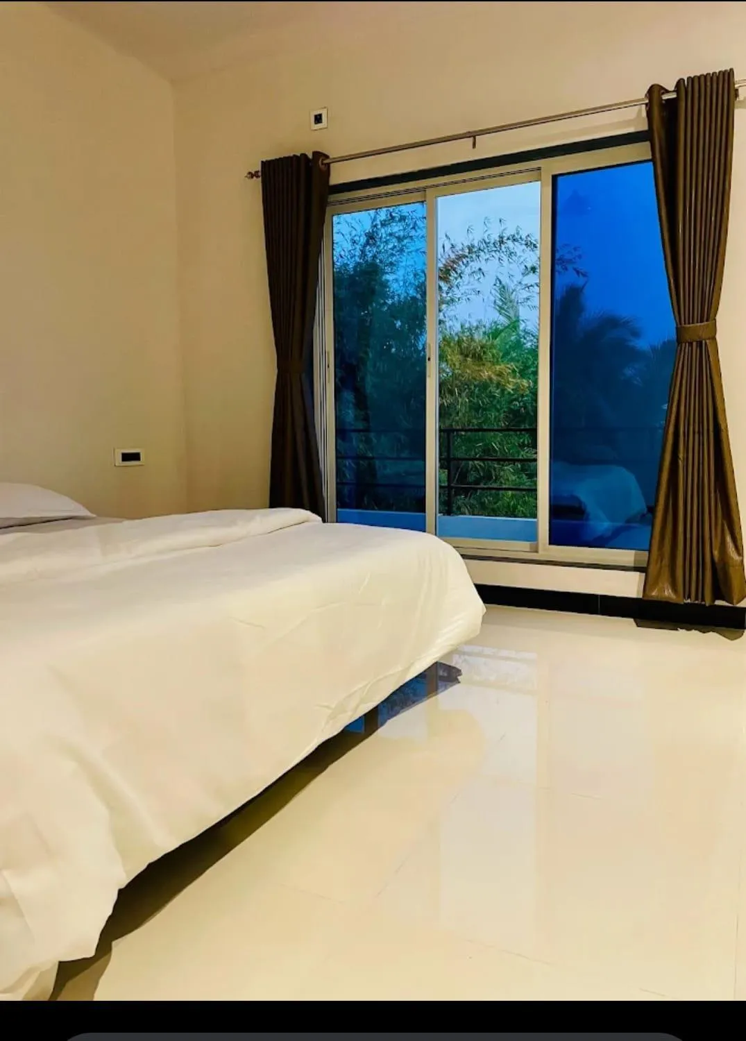 Bedroom, Bed in Scarlet Resort