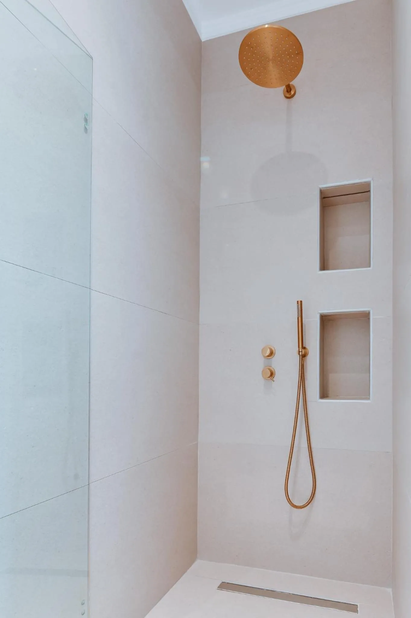 Shower in Melior Luxury Villas