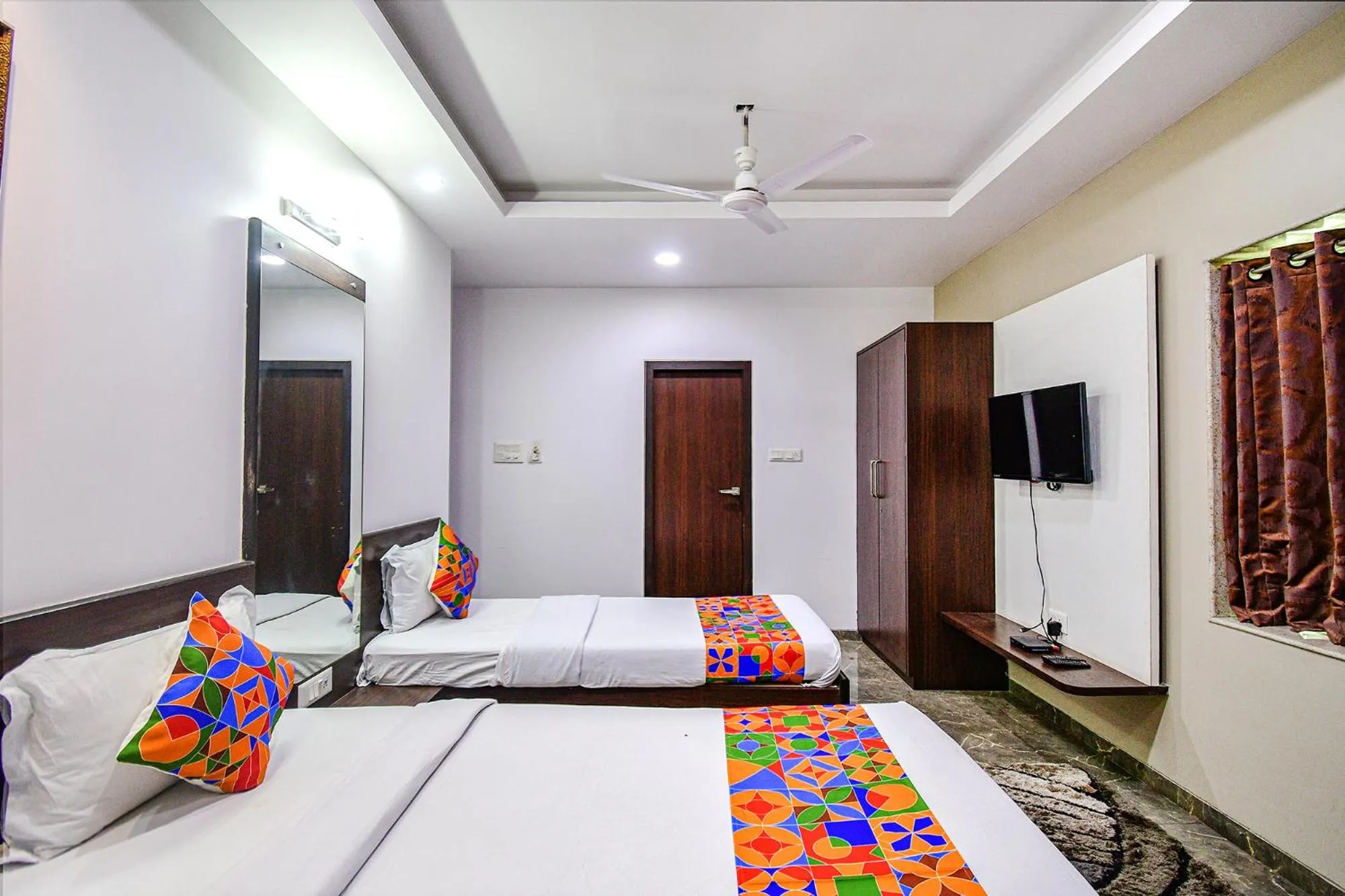 Bed in FabHotel Rani Tower - Chinar Park