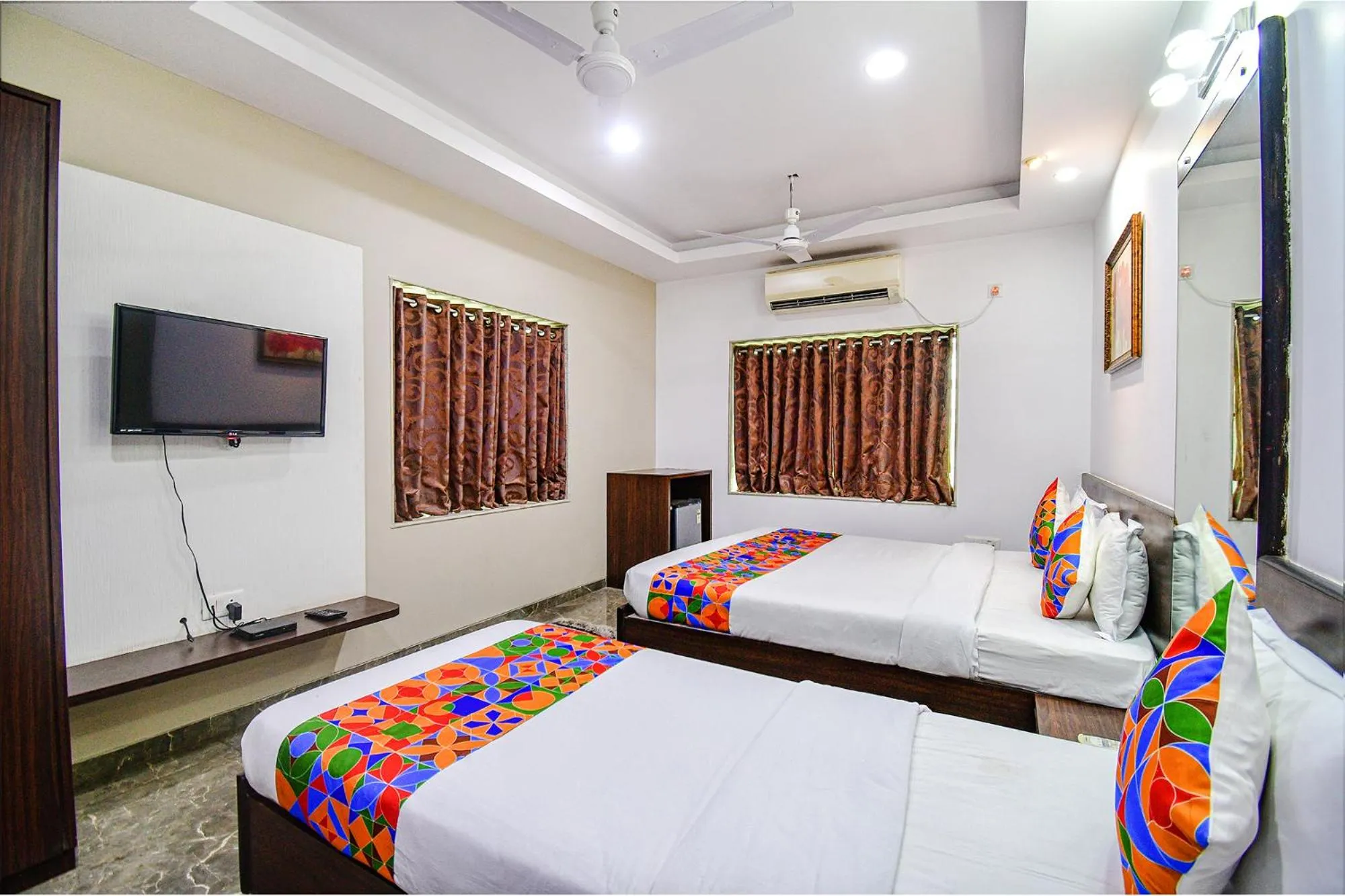 Bed in FabHotel Rani Tower - Chinar Park